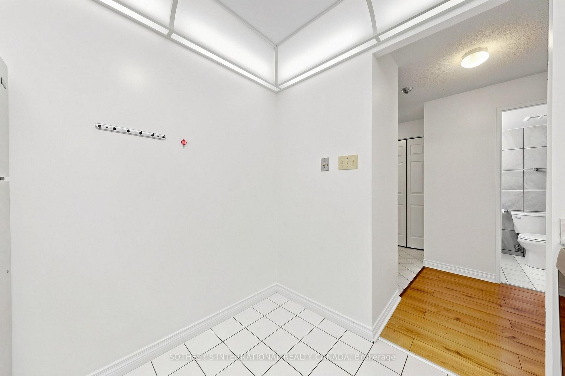 Photo 10 of Unit 502, 736 Bay Street, Toronto, Bay Street Corridor — HOMEH
