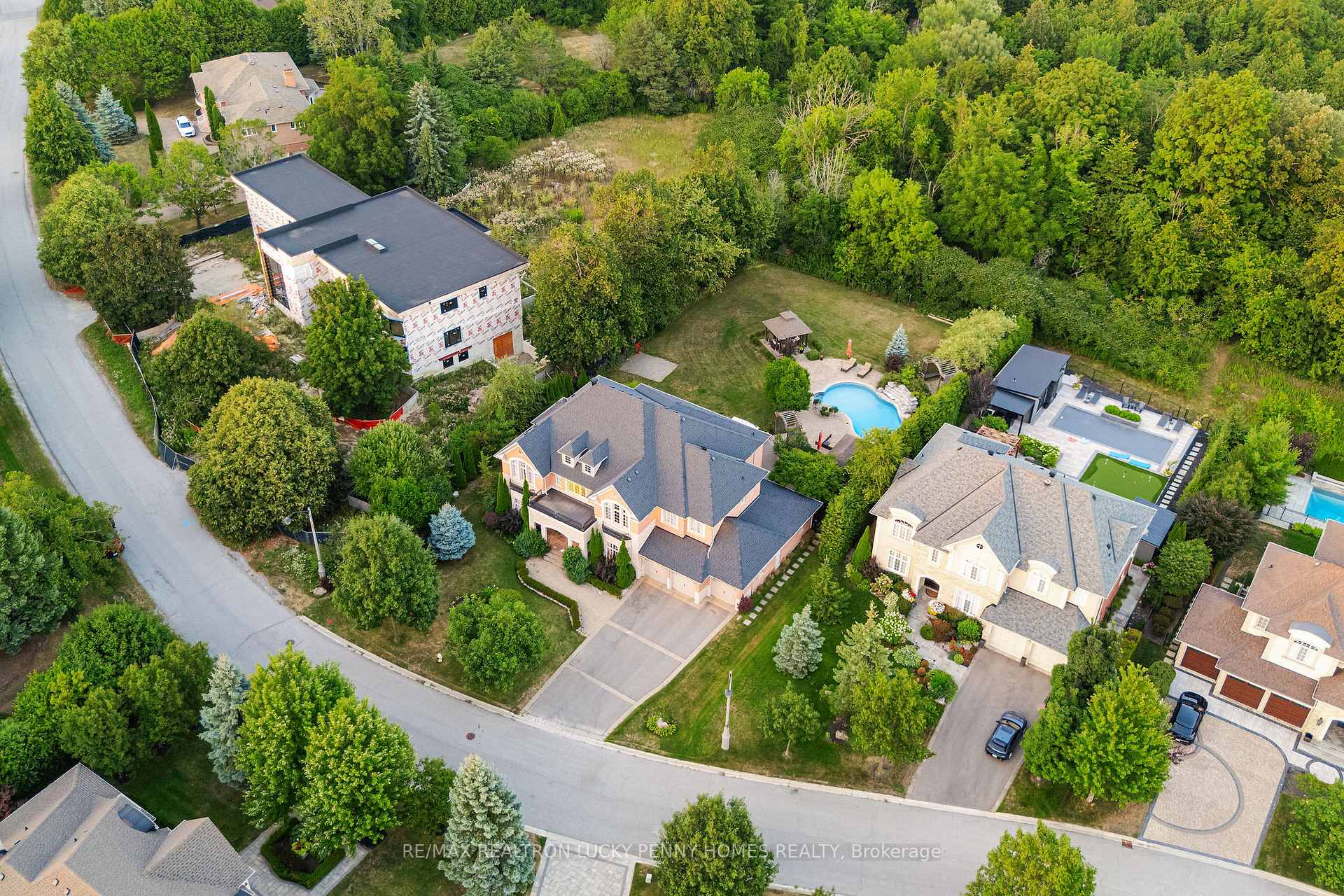 Photo 5 of 30 Bernadotte Drive, Markham, Devil's Elbow — HOMEH