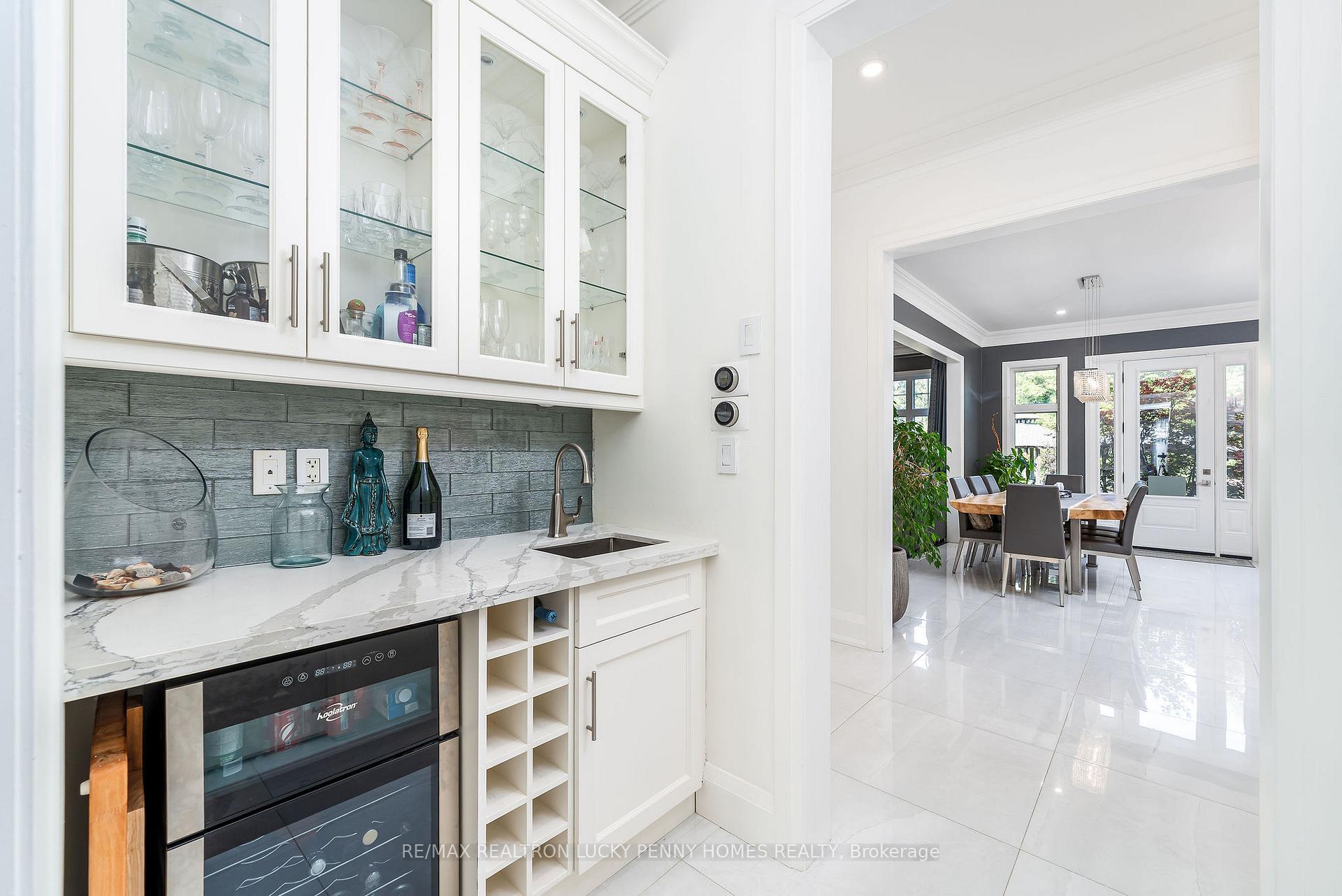 Photo 12 of 30 Bernadotte Drive, Markham, Devil's Elbow — HOMEH