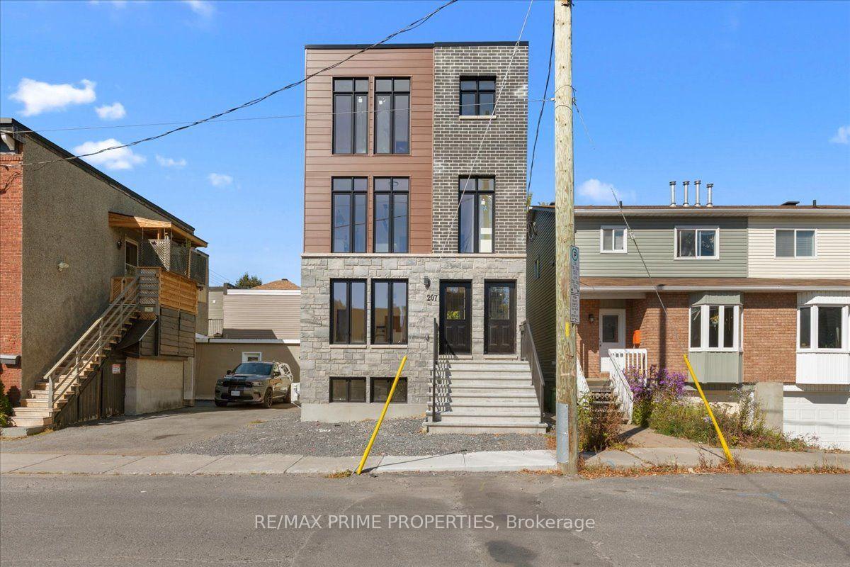 Photo of 207 Carillon Street