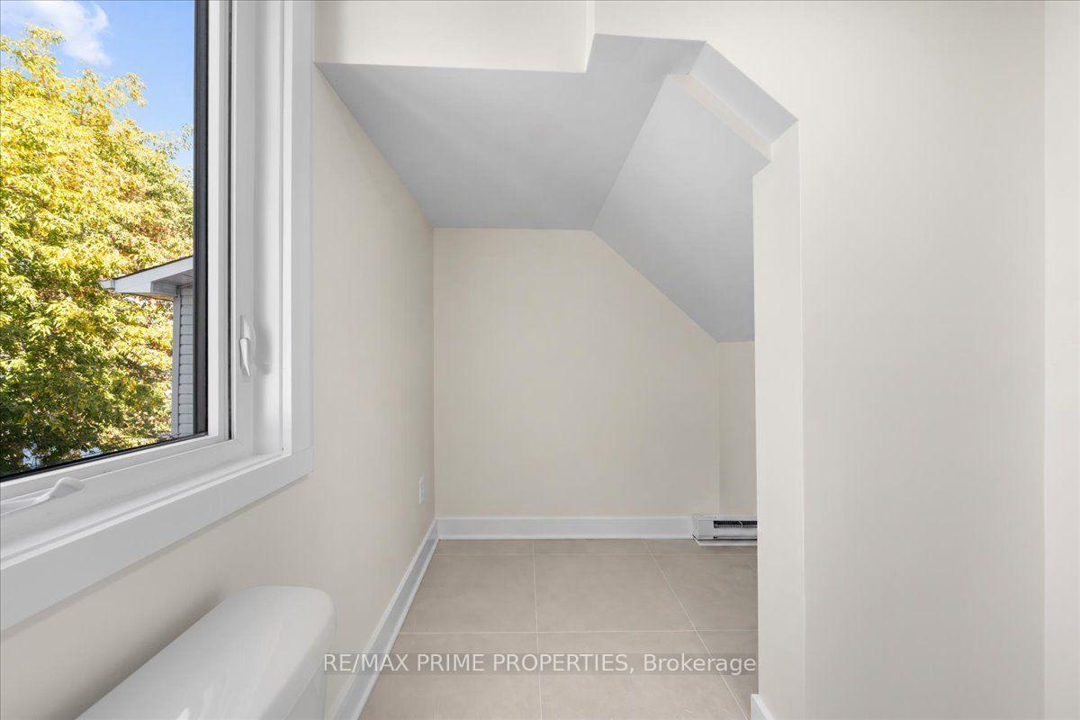 Photo 11 of 207 Carillon Street, Ottawa, Vanier — HOMEH