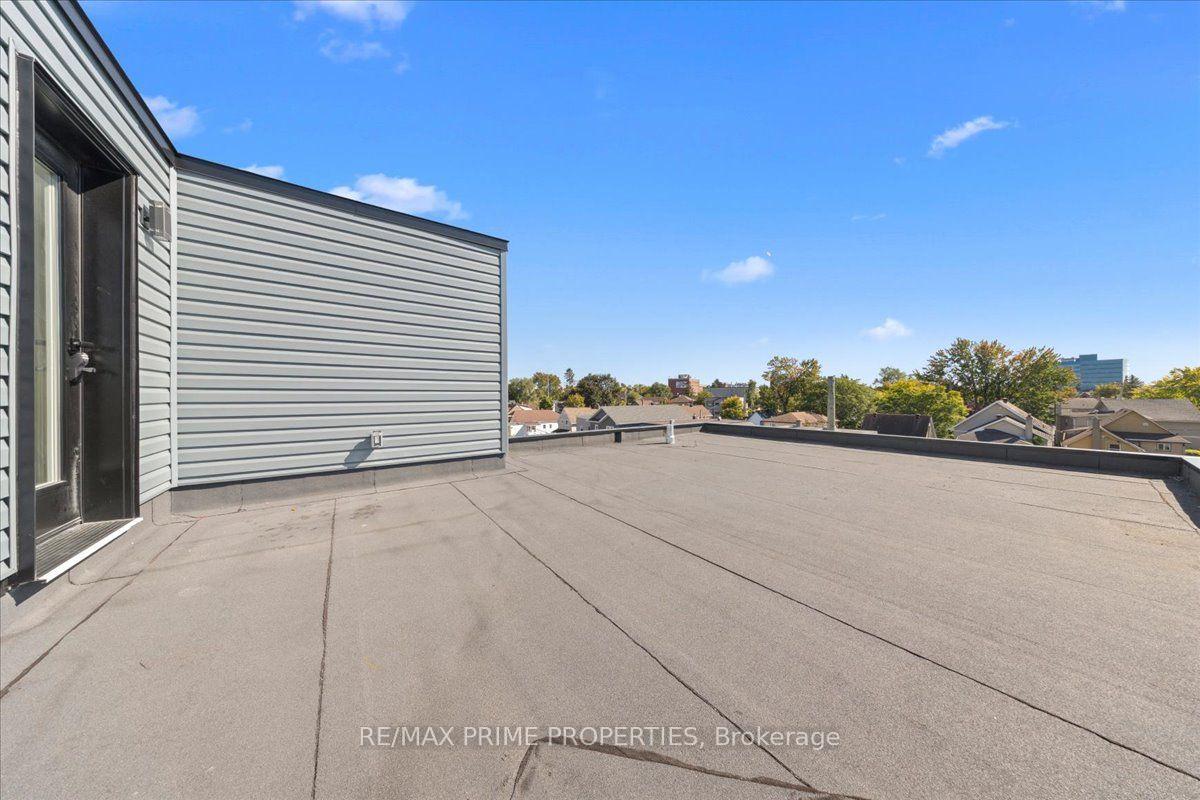 Photo 12 of 207 Carillon Street, Ottawa, Vanier — HOMEH