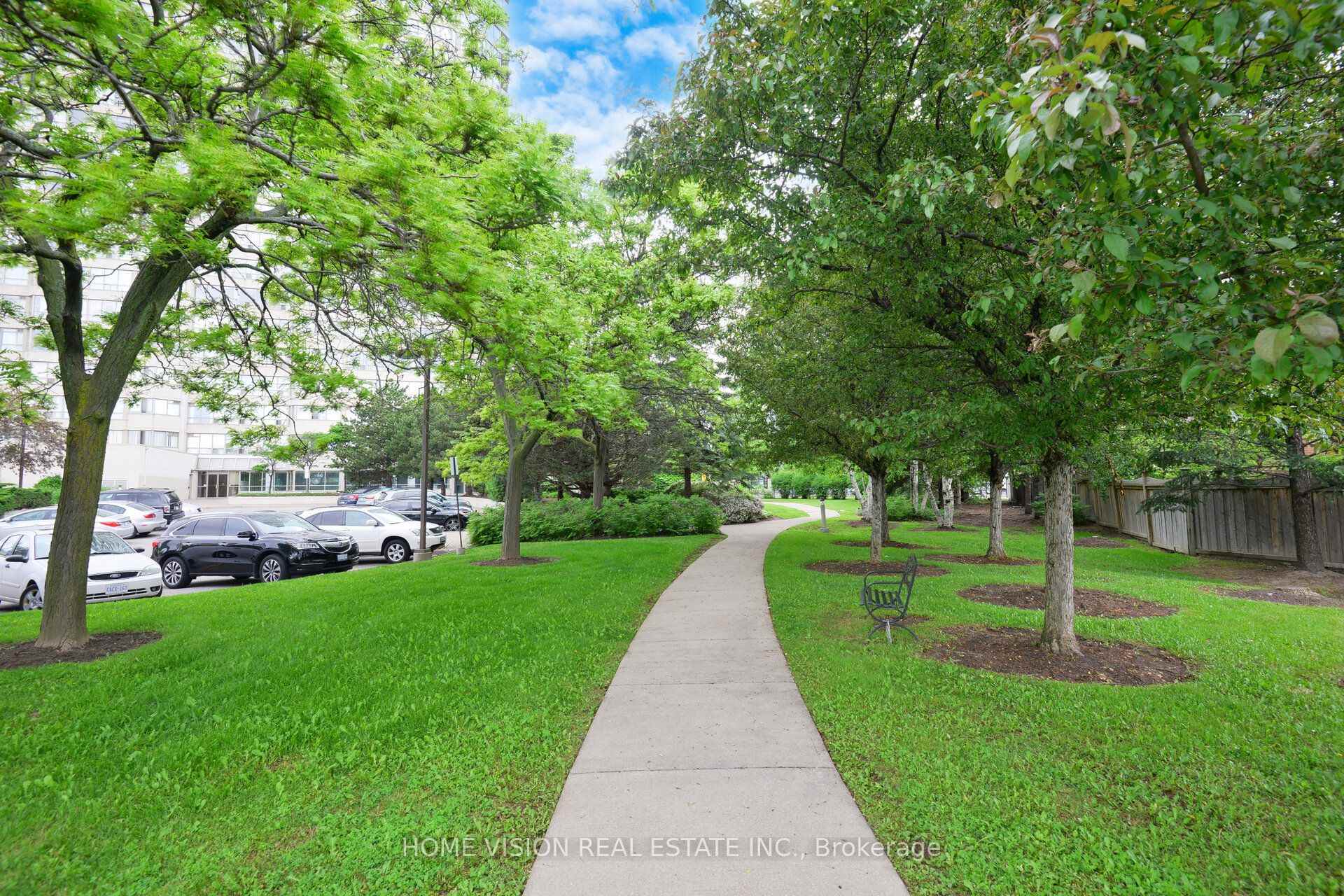 Photo 43 of Unit 1407, 400 Webb Drive S, Mississauga, City Centre — HOMEH