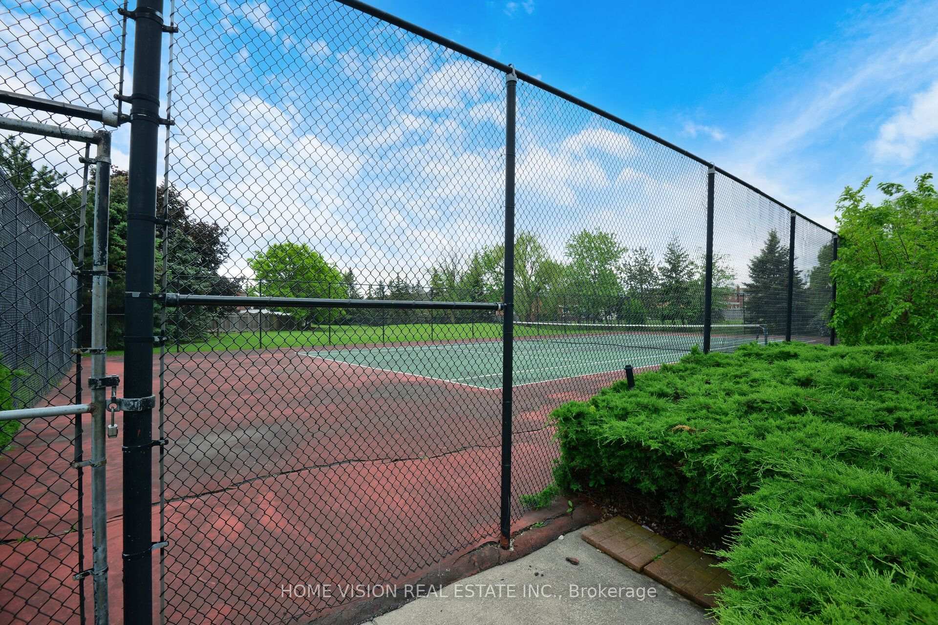 Photo 44 of Unit 1407, 400 Webb Drive S, Mississauga, City Centre — HOMEH
