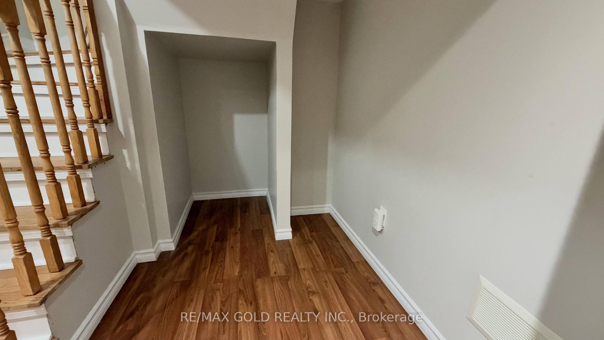 Photo 7 of 244 Brisdale Drive, Brampton, Fletcher's Meadow — HOMEH