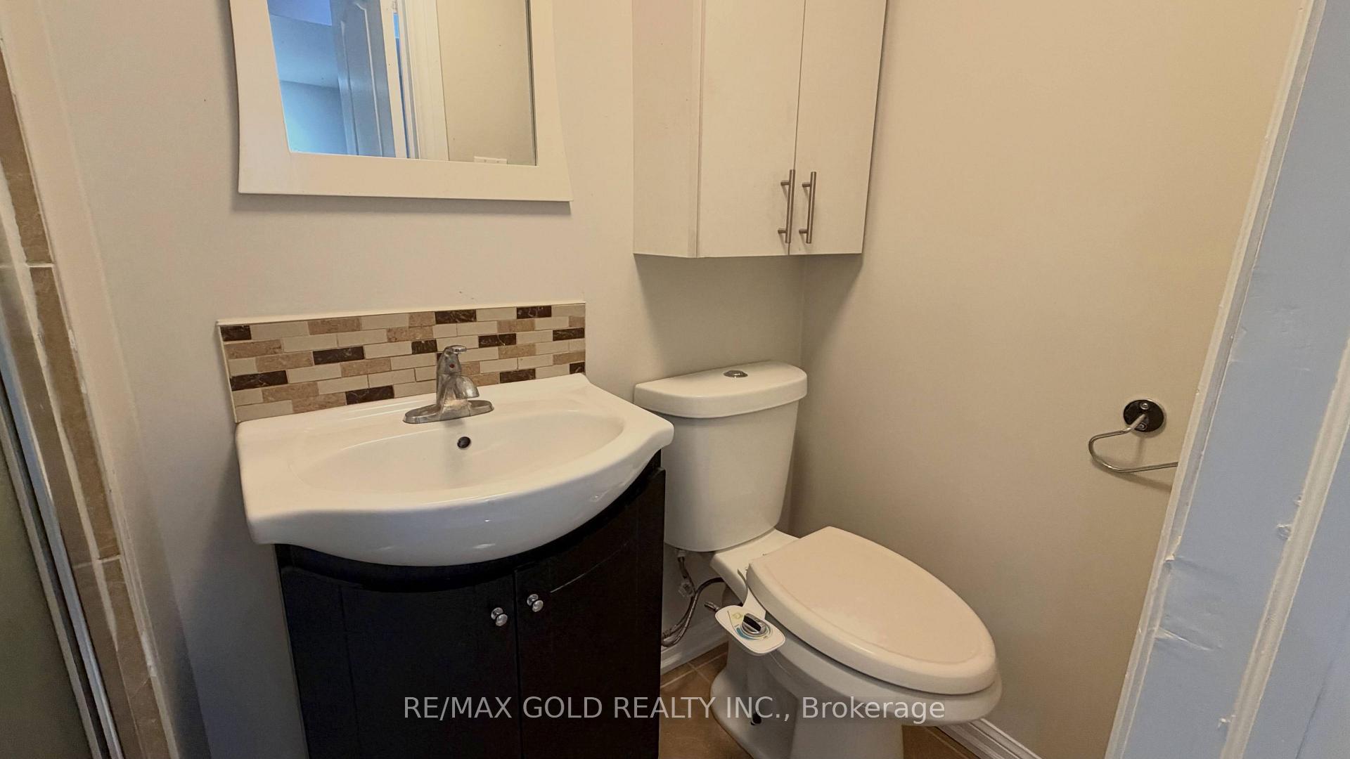 Photo 14 of 244 Brisdale Drive, Brampton, Fletcher's Meadow — HOMEH
