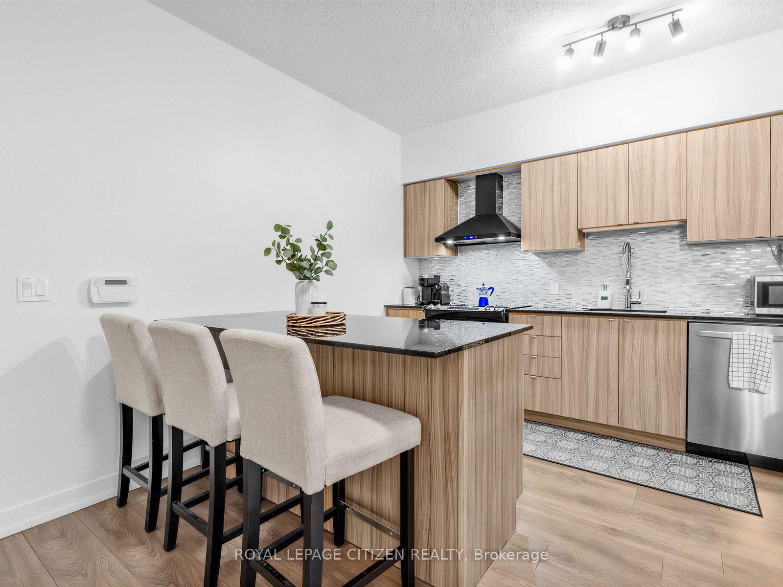 Photo 5 of Unit 309, 69 Boyne Street, New Tecumseth, Alliston — HOMEH