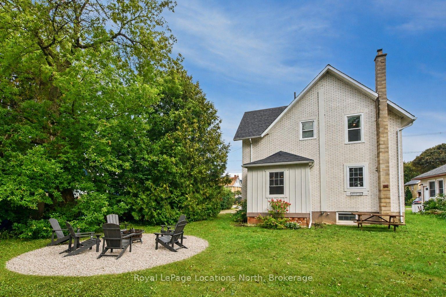 Photo 3 of 135 Marshall Street E, Meaford — HOMEH