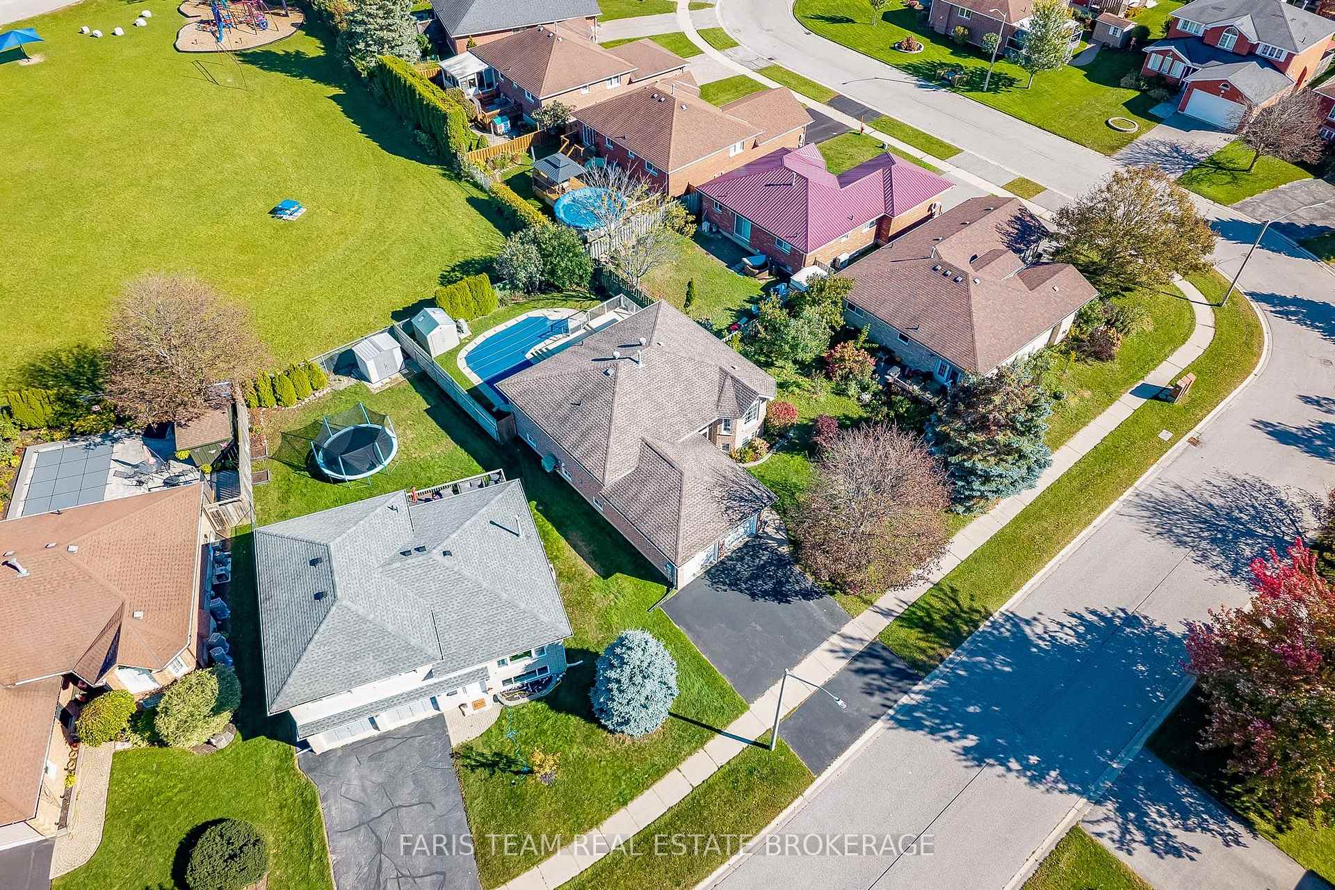 Photo 21 of 59 Carter Crescent, Orillia — HOMEH