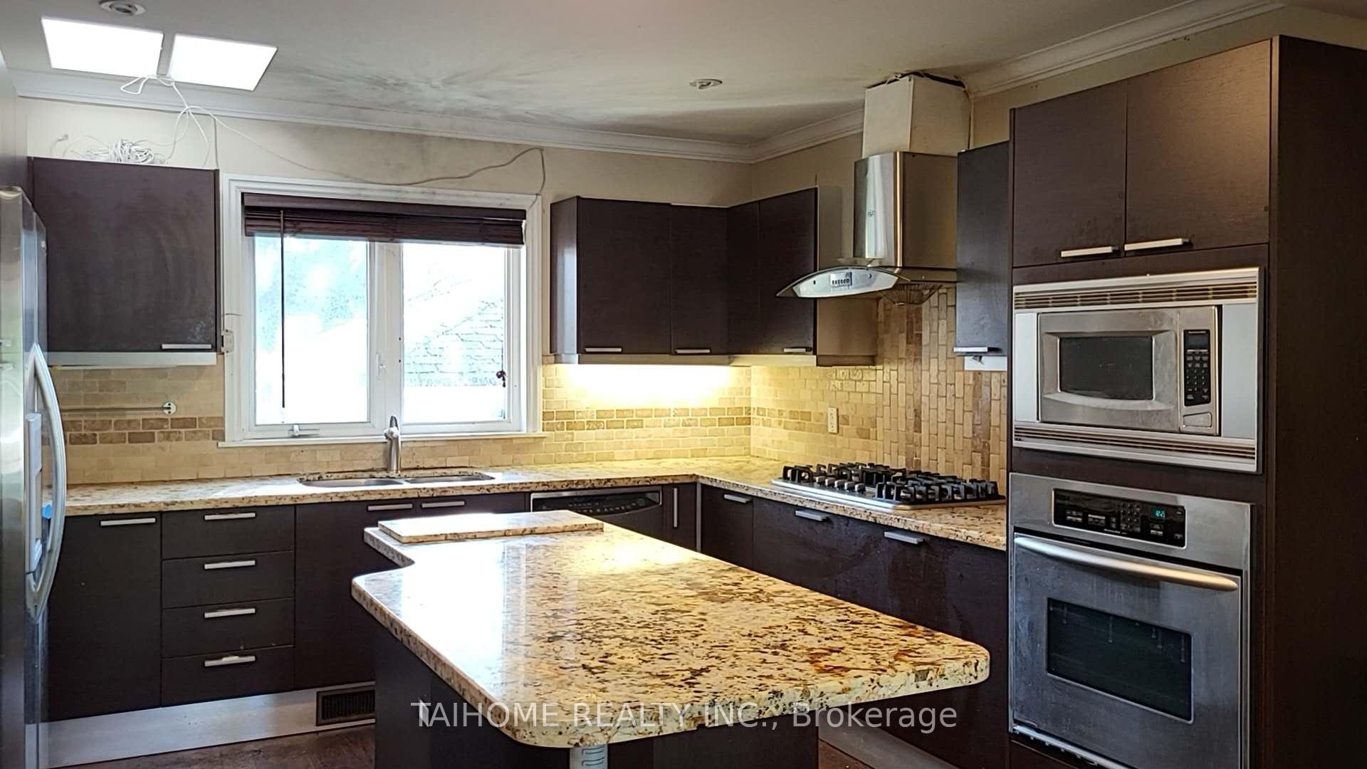 Photo 7 of 6 Vonda Avenue, North York, Willowdale East — HOMEH