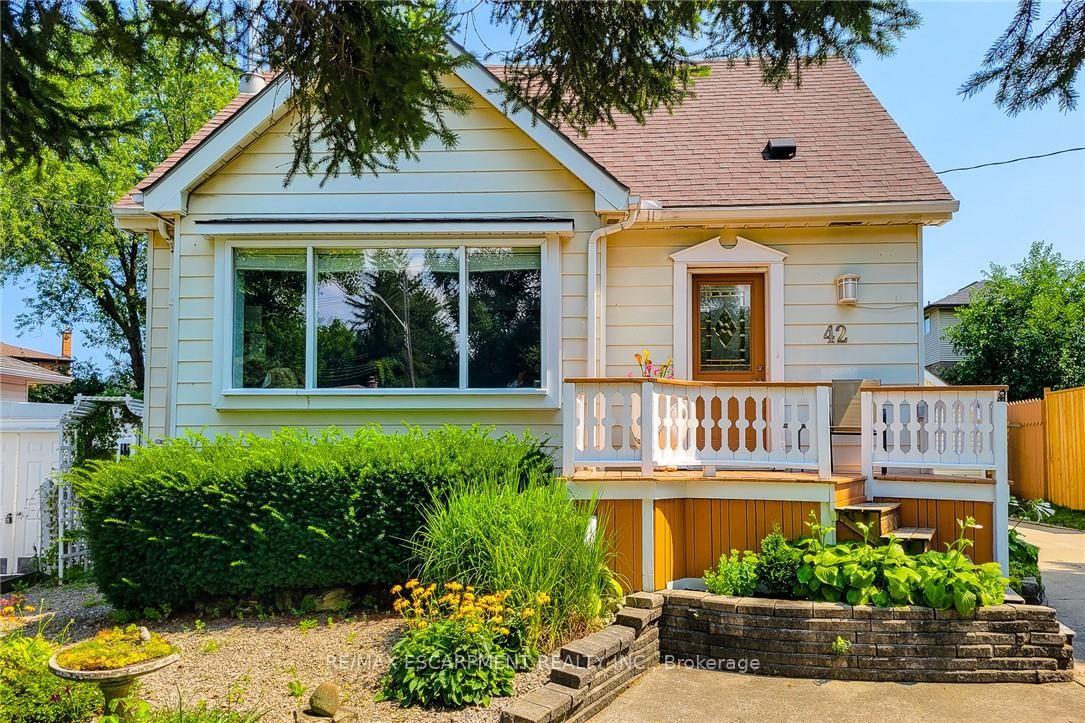 Photo of 42 Lake Avenue N