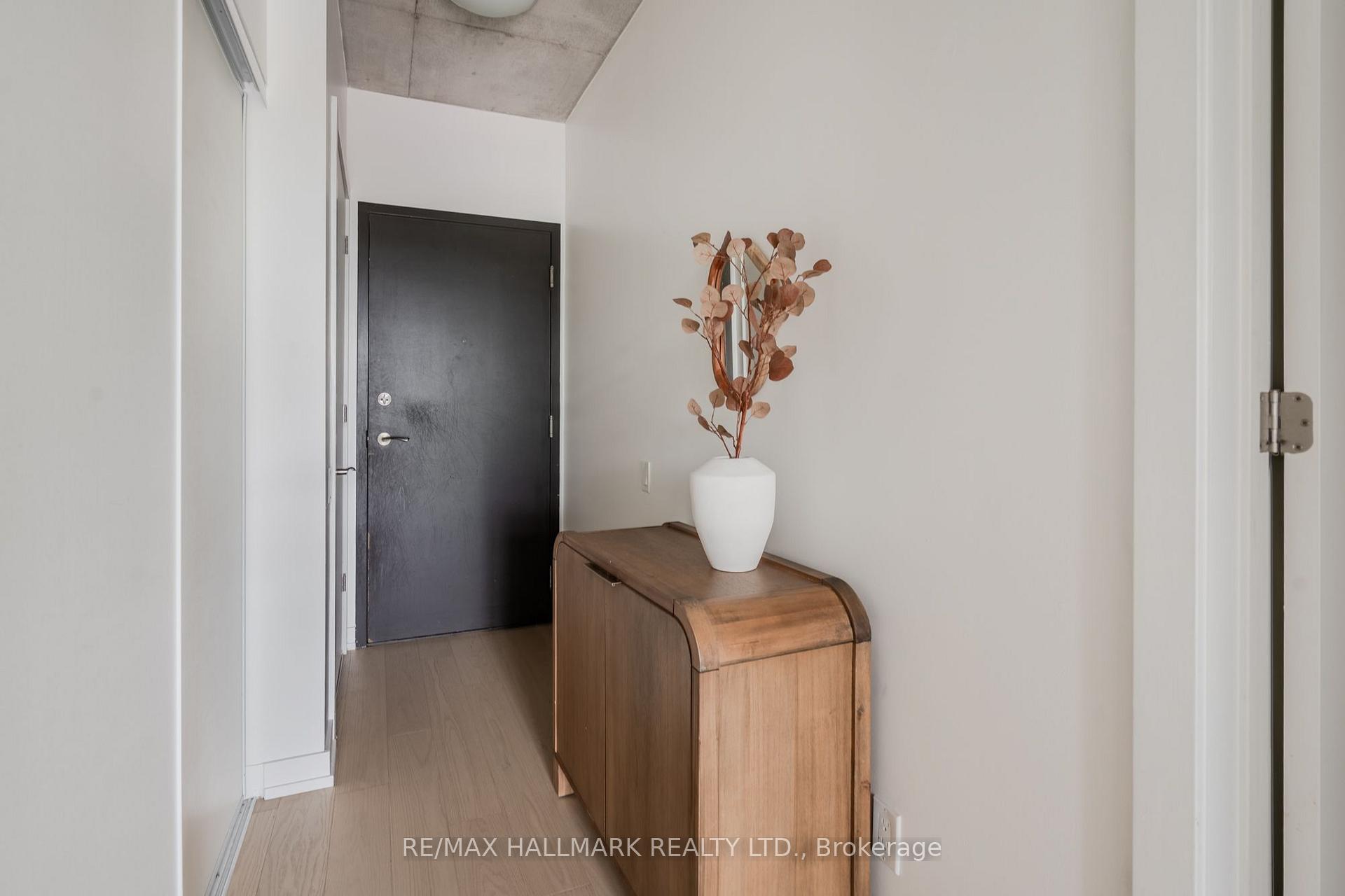 Photo 7 of Unit 404, 60 Haslett Avenue, Toronto, The Beaches — HOMEH