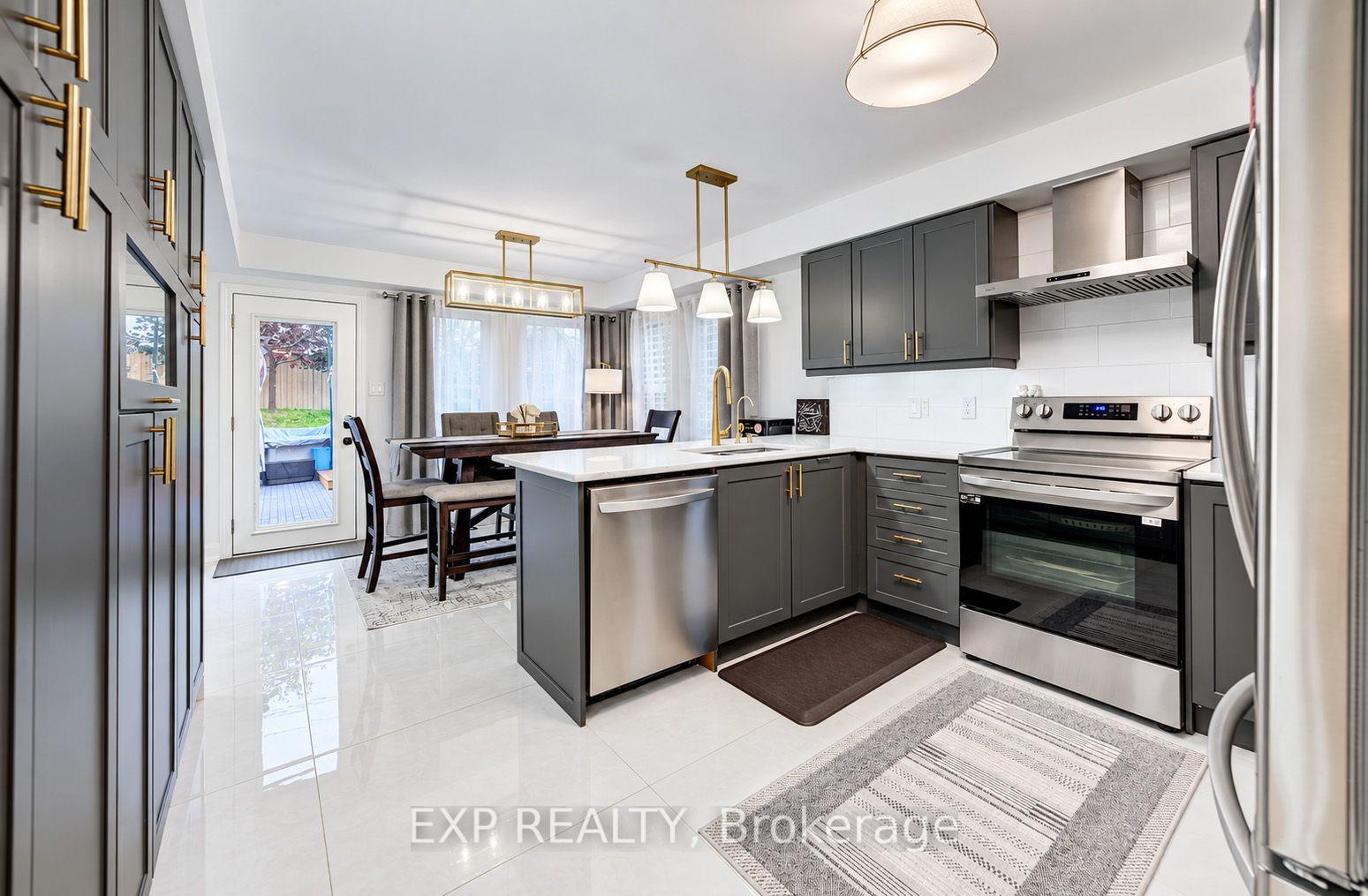 Photo 15 of 79 Riehm Street, Kitchener, Laurentian Hills/Country Hills W — HOMEH