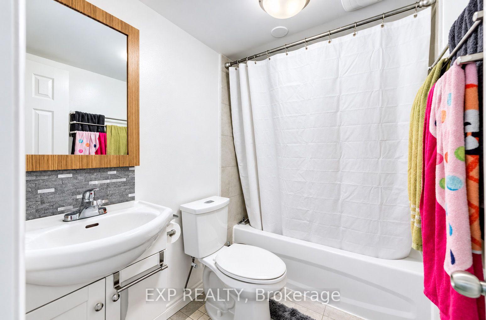 Photo 29 of 79 Riehm Street, Kitchener, Laurentian Hills/Country Hills W — HOMEH