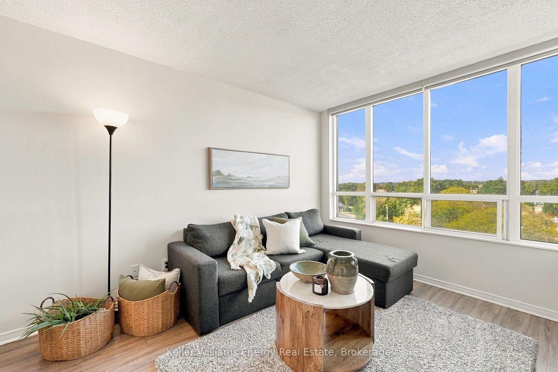 Photo 4 of Unit 705, 1200 The Esplanade N, Pickering, Town Centre — HOMEH