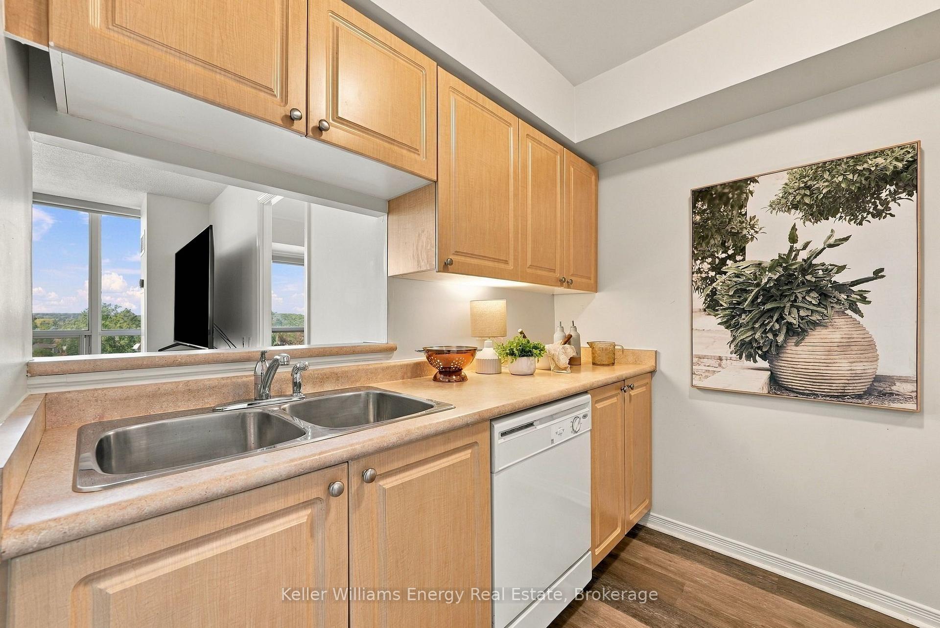 Photo 7 of Unit 705, 1200 The Esplanade N, Pickering, Town Centre — HOMEH