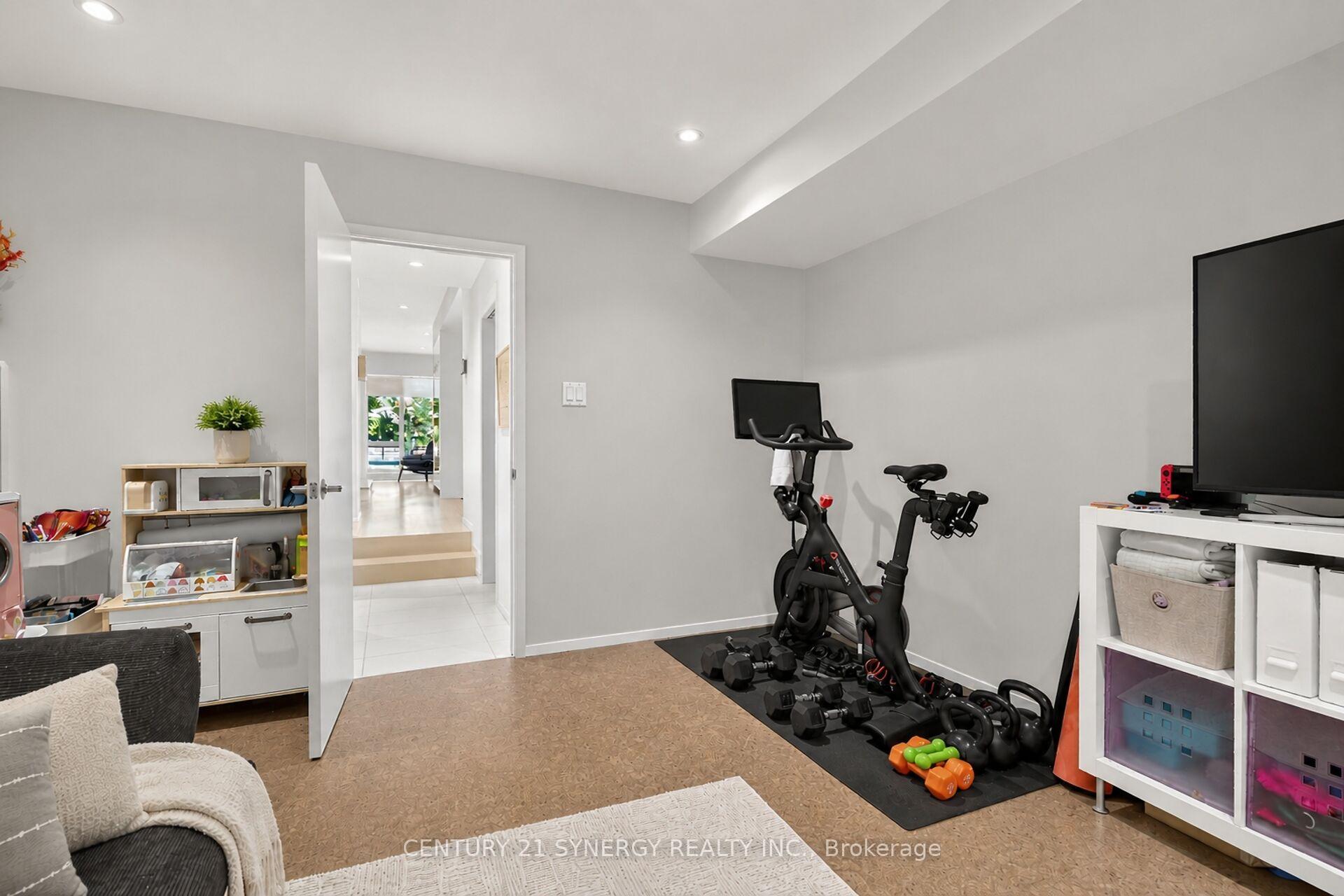 Photo 13 of 24 Stonehurst Avenue, Ottawa, Mechanicsville — HOMEH