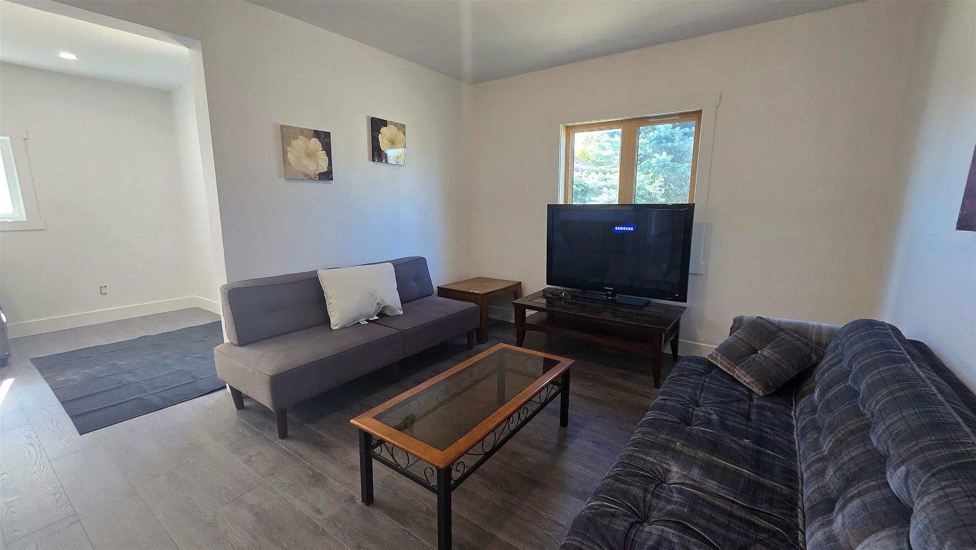 Photo 8 of 404 John Street, Sault Ste Marie, Ward 4 — HOMEH