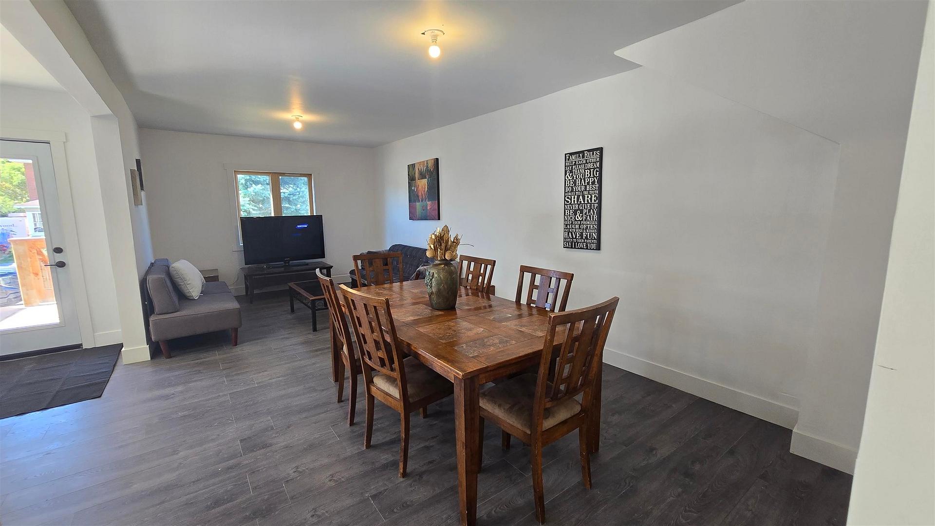 Photo 9 of 404 John Street, Sault Ste Marie, Ward 4 — HOMEH