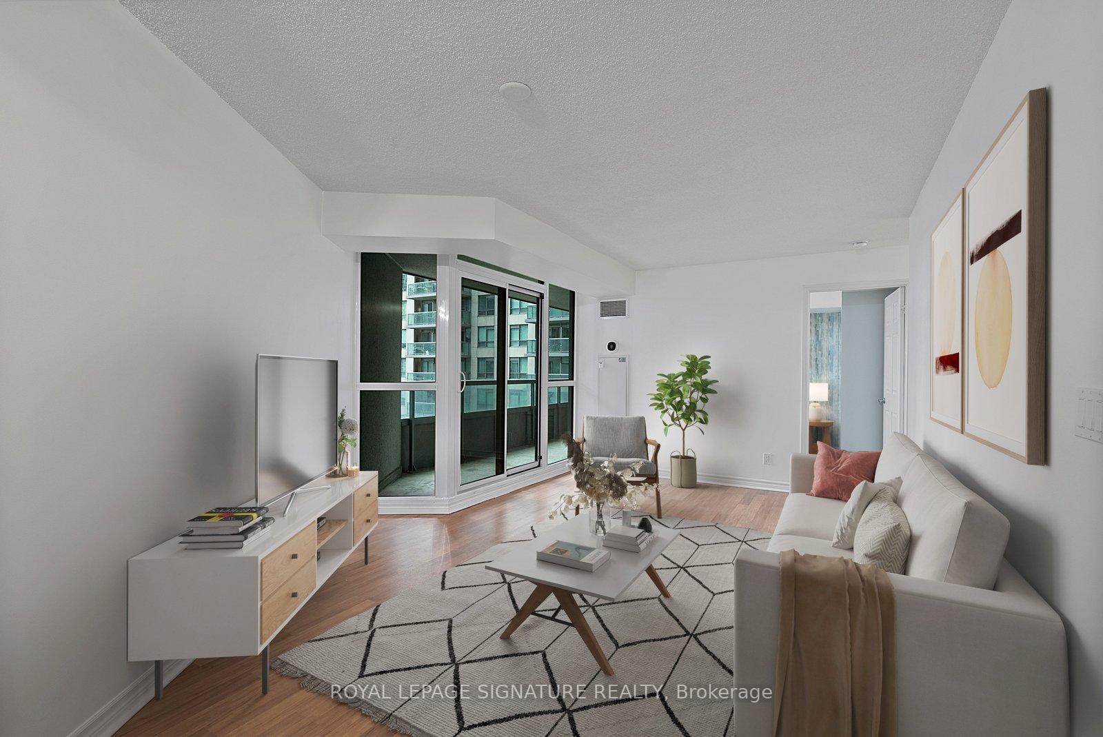 Photo of Unit 801, 19 Grand Trunk Crescent