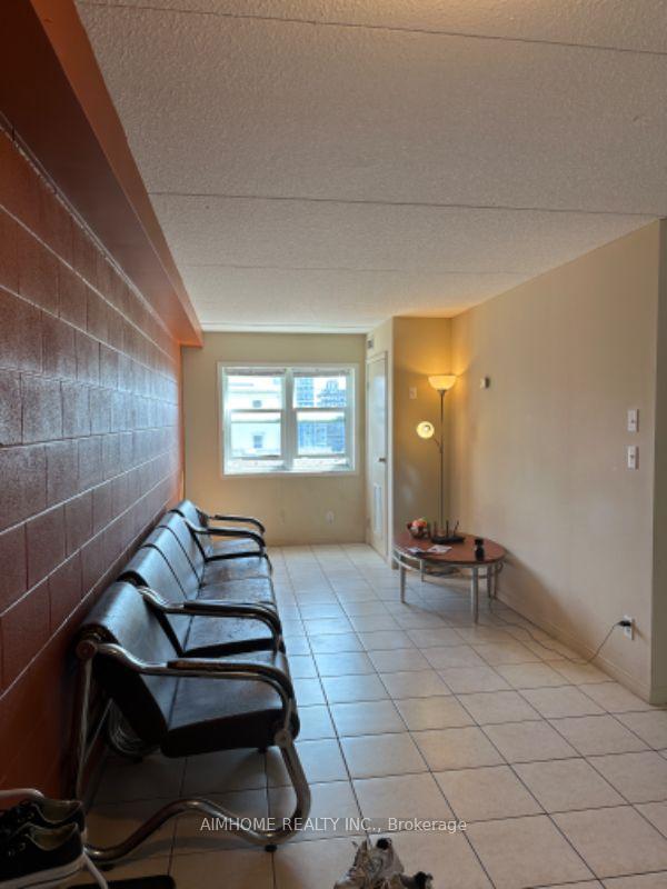 Photo 4 of Unit 403, 261 Lester Street, Waterloo, Beechwood/University — HOMEH