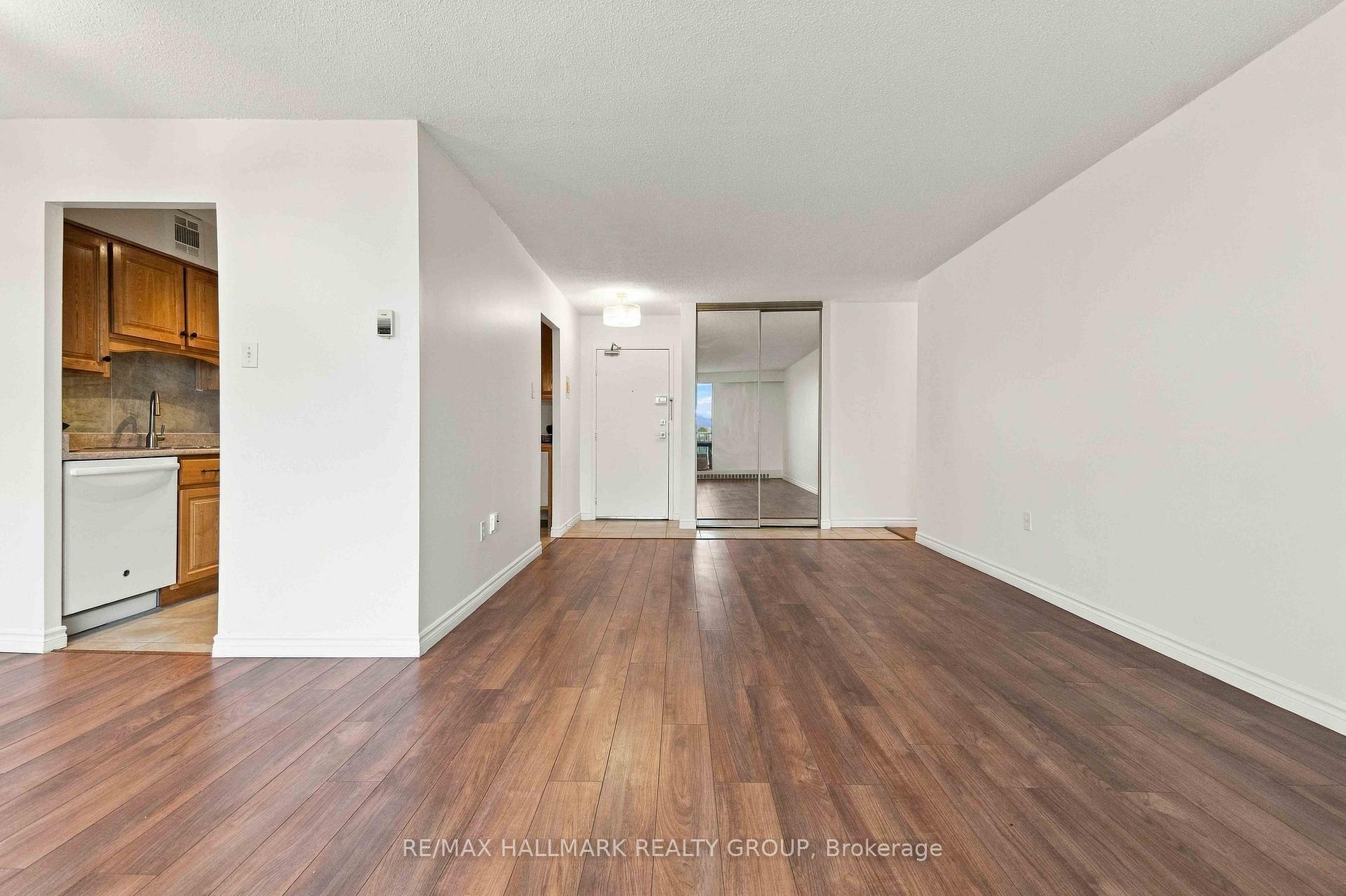 Photo 12 of Unit 1007, 2400 Virginia Drive, Ottawa, Guildwood Estates - Urbandale Acres — HOMEH