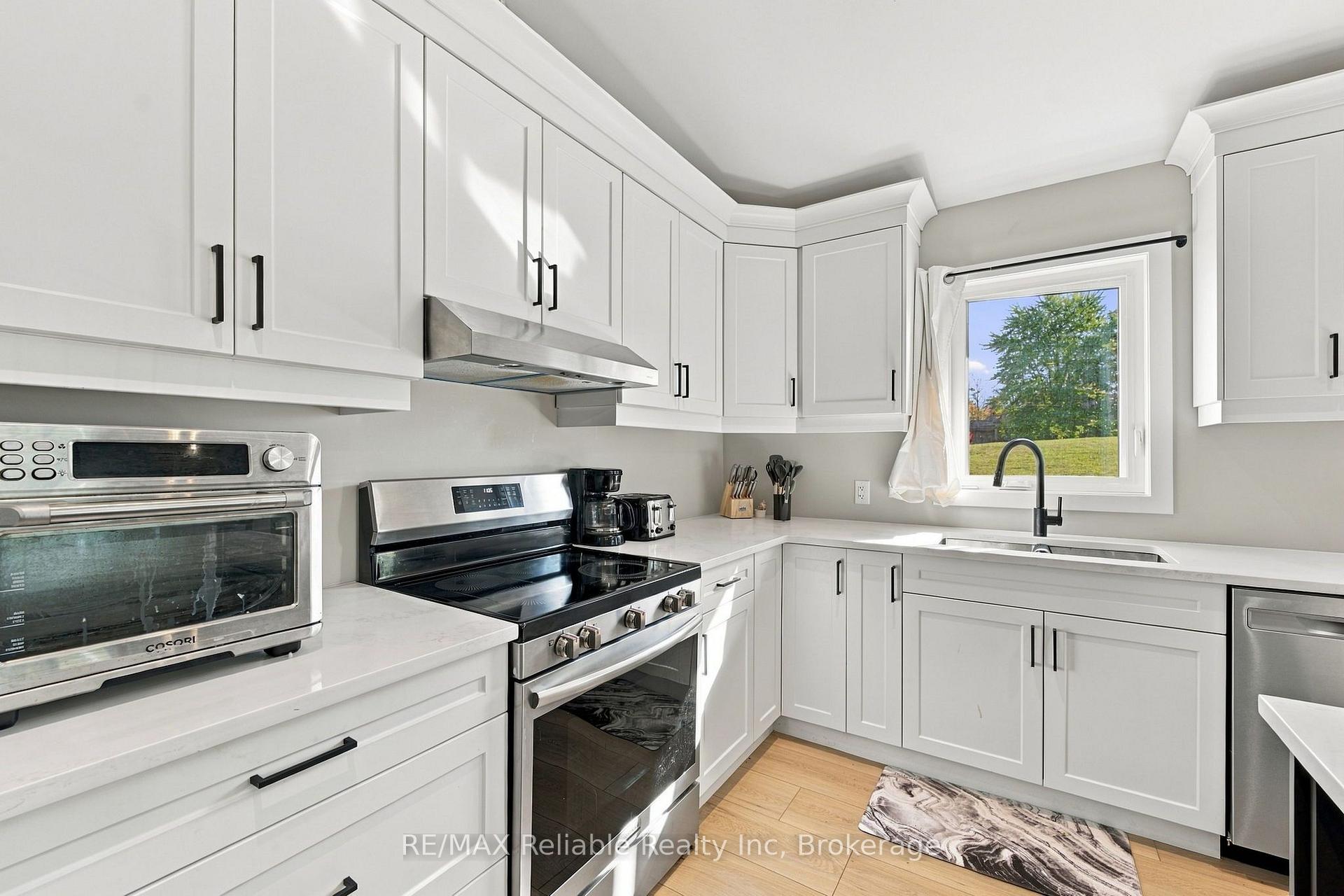 Photo 11 of 236 Beech Street, Central Huron, Clinton — HOMEH