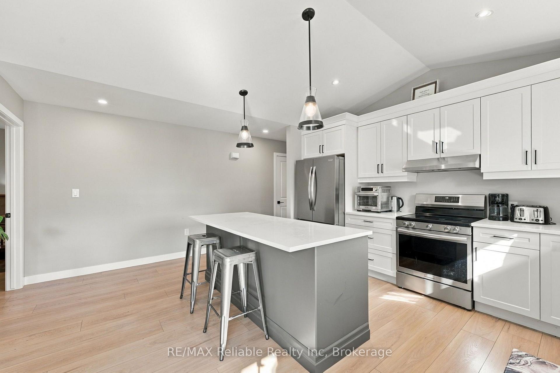 Photo 14 of 236 Beech Street, Central Huron, Clinton — HOMEH