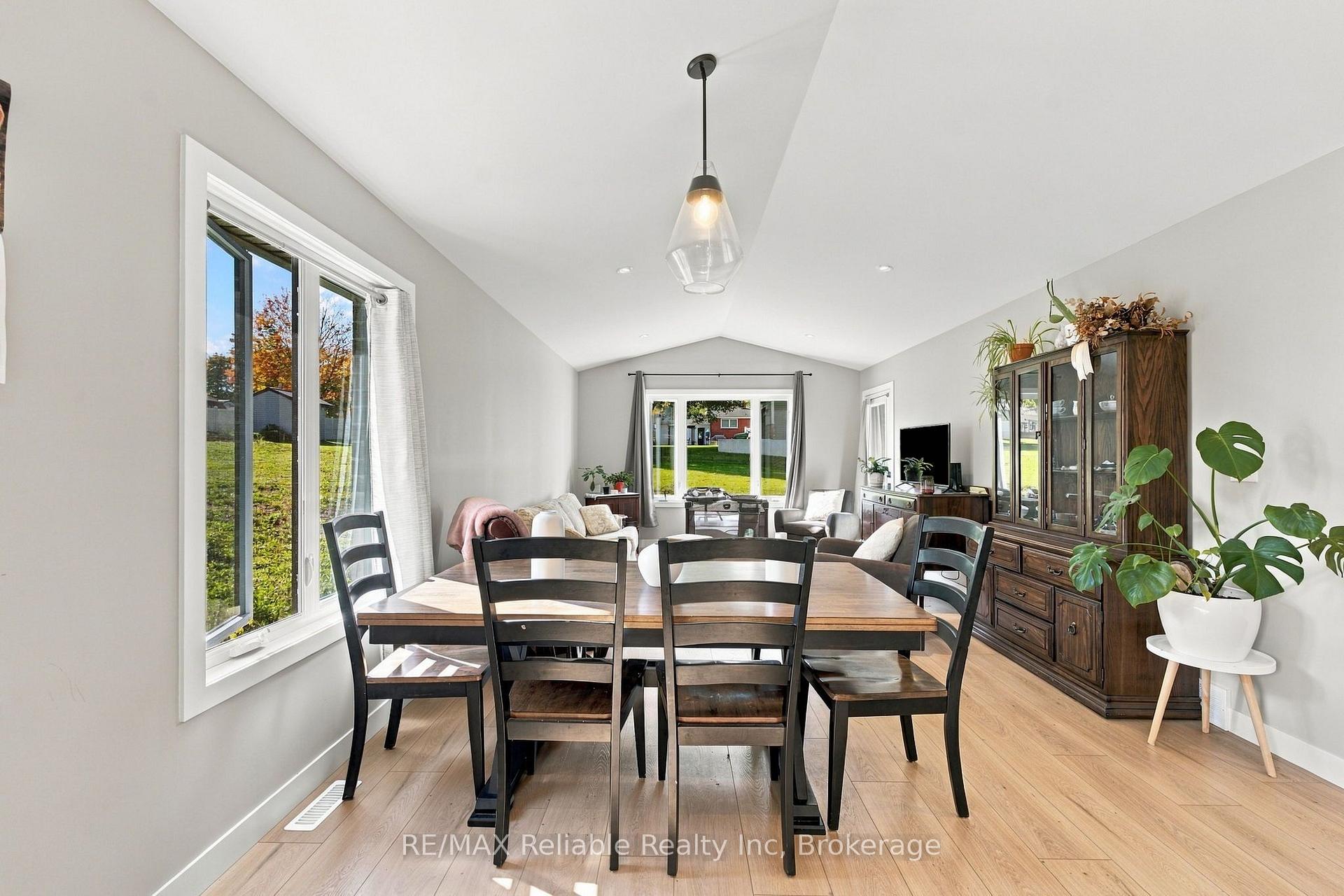 Photo 16 of 236 Beech Street, Central Huron, Clinton — HOMEH