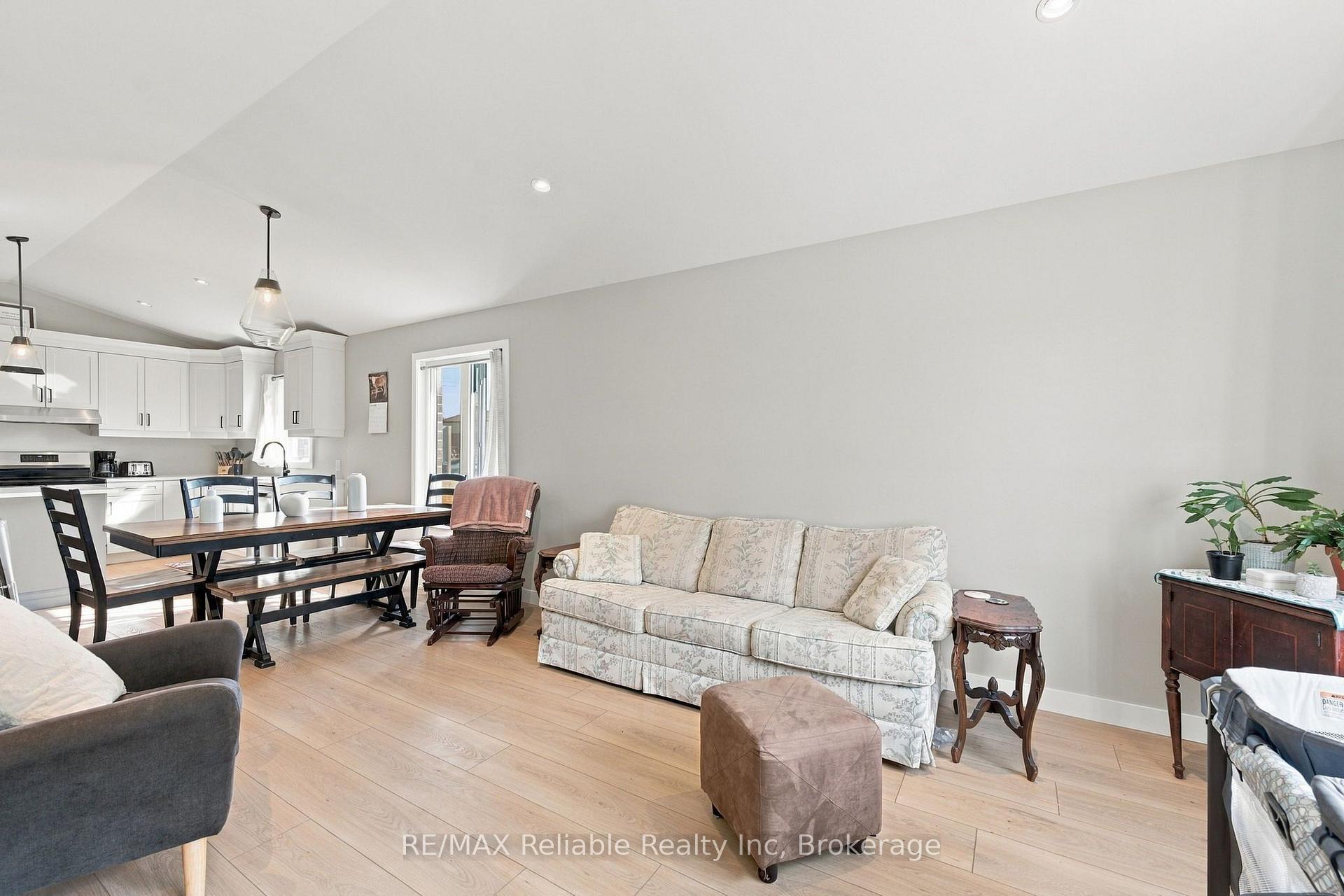 Photo 19 of 236 Beech Street, Central Huron, Clinton — HOMEH