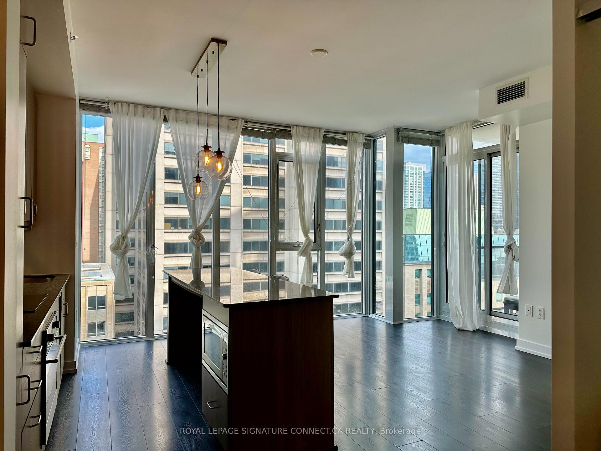 Photo 20 of Unit 1108, 426 University Avenue, Toronto, Kensington-Chinatown — HOMEH