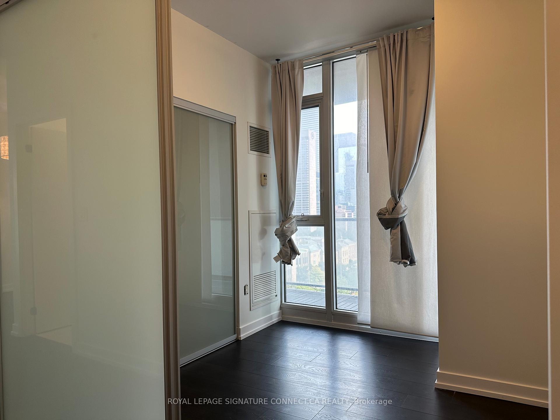 Photo 34 of Unit 1108, 426 University Avenue, Toronto, Kensington-Chinatown — HOMEH