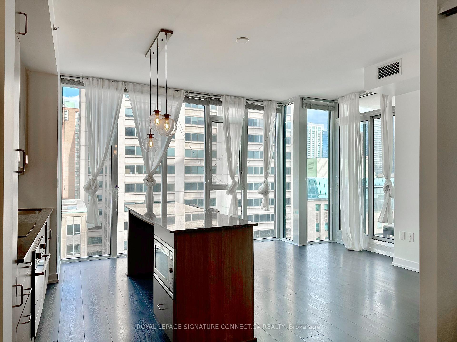 Photo 7 of Unit 1108, 426 University Avenue, Toronto, Kensington-Chinatown — HOMEH