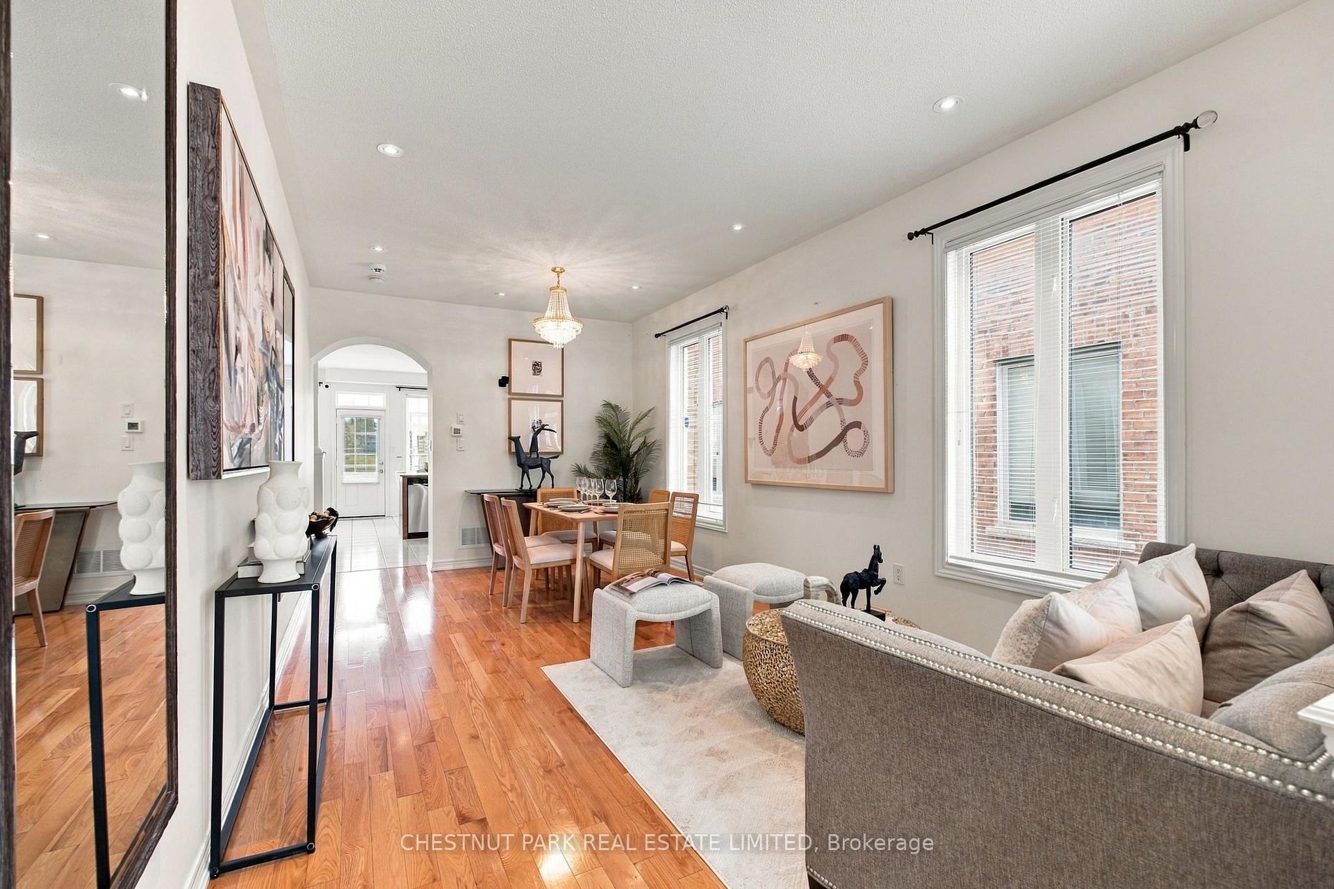 Photo 4 of 57 James Joyce Drive, Markham, Victoria Manor-Jennings Gate — HOMEH