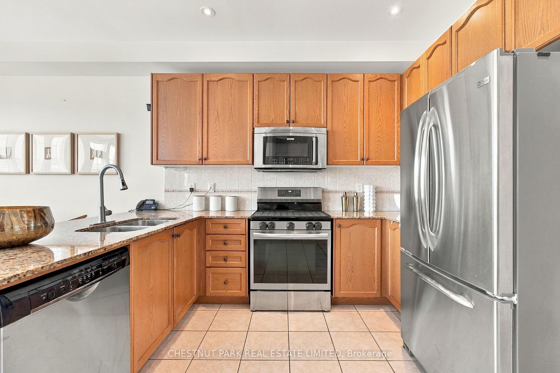 Photo 11 of 57 James Joyce Drive, Markham, Victoria Manor-Jennings Gate — HOMEH