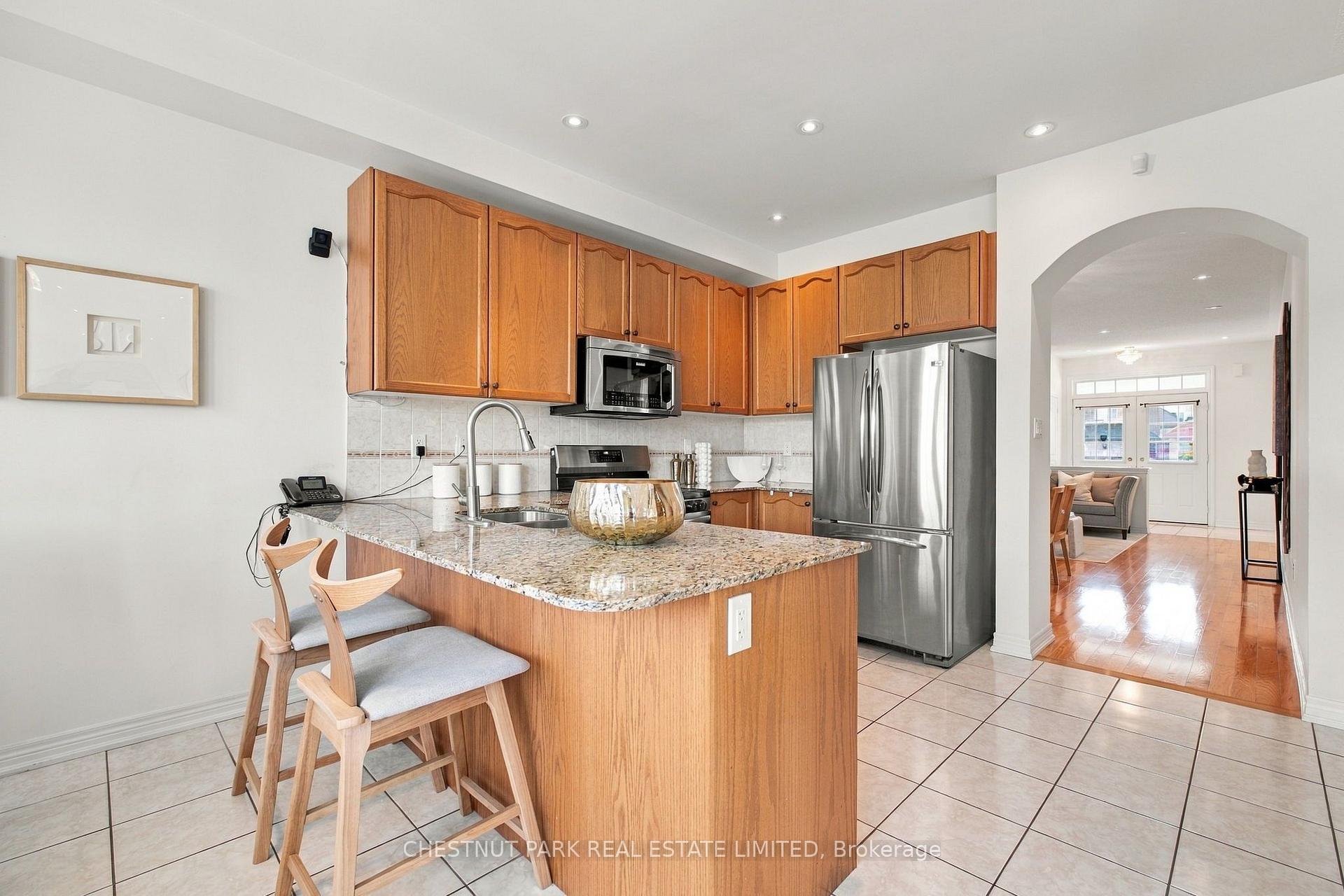 Photo 12 of 57 James Joyce Drive, Markham, Victoria Manor-Jennings Gate — HOMEH