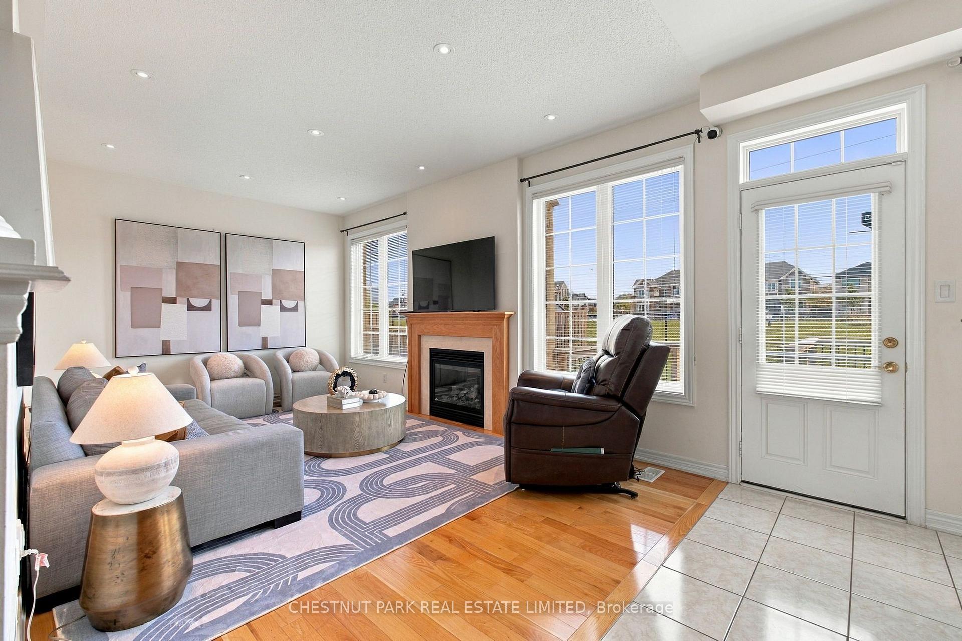 Photo 19 of 57 James Joyce Drive, Markham, Victoria Manor-Jennings Gate — HOMEH