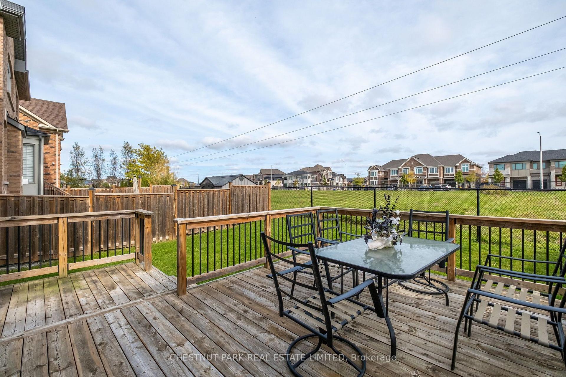 Photo 38 of 57 James Joyce Drive, Markham, Victoria Manor-Jennings Gate — HOMEH