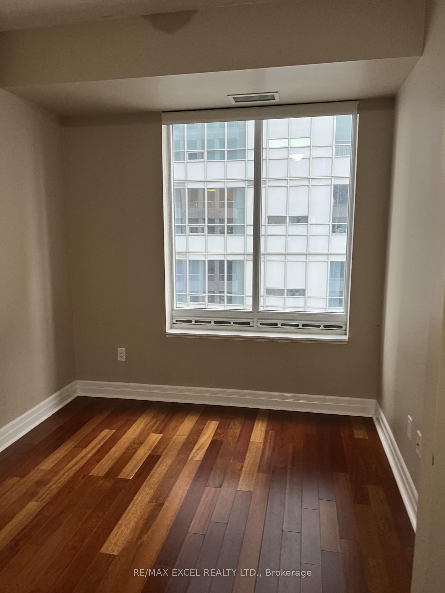 Photo 5 of Unit 3006, 35 Balmuto Street, Toronto, Bay Street Corridor — HOMEH