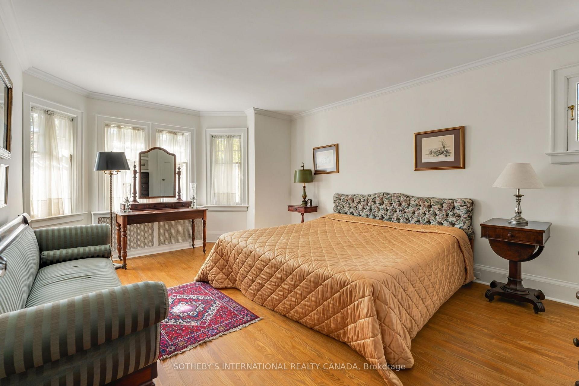 Photo 11 of 38 Chaplin Crescent, Toronto, Yonge-Eglinton — HOMEH