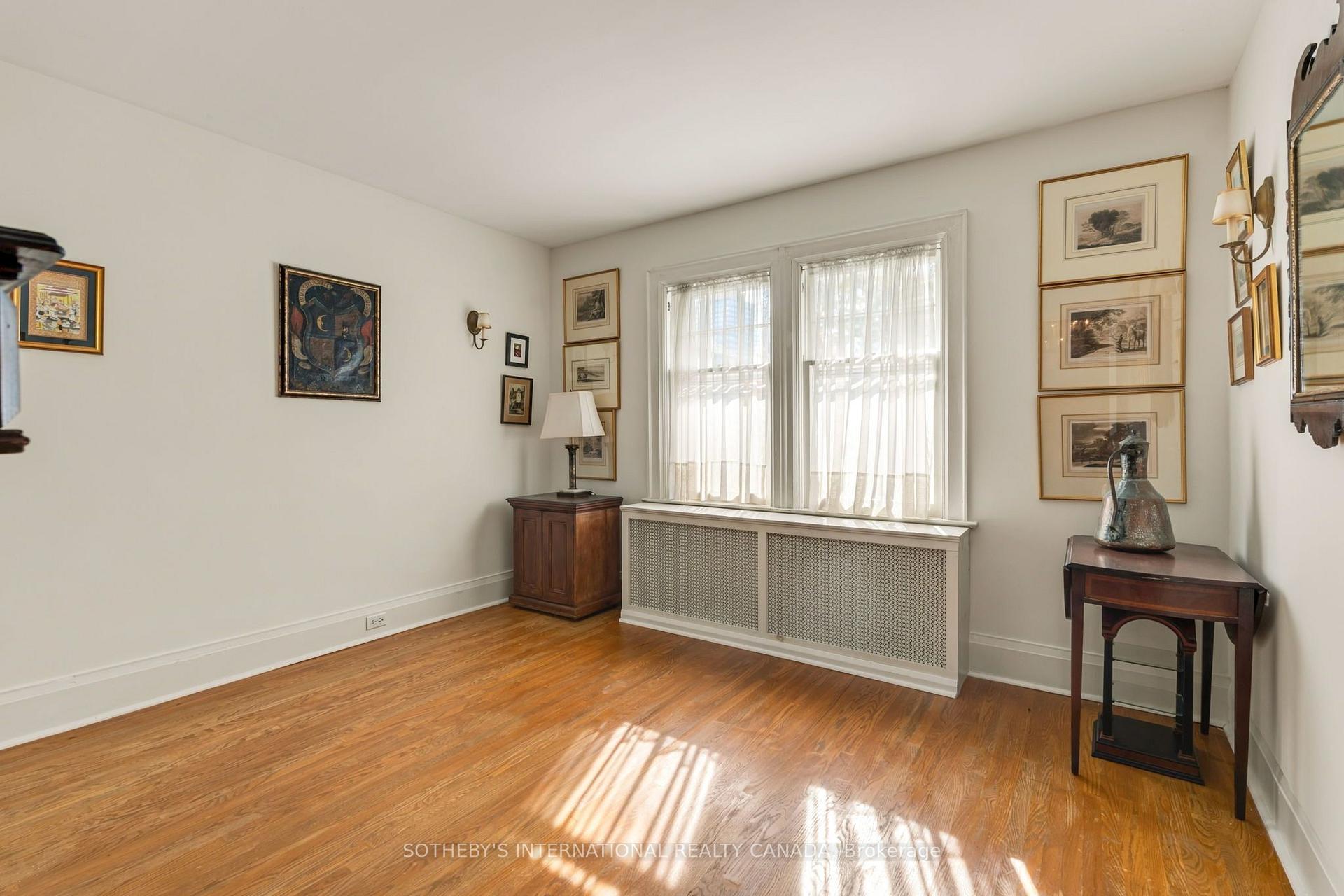 Photo 12 of 38 Chaplin Crescent, Toronto, Yonge-Eglinton — HOMEH