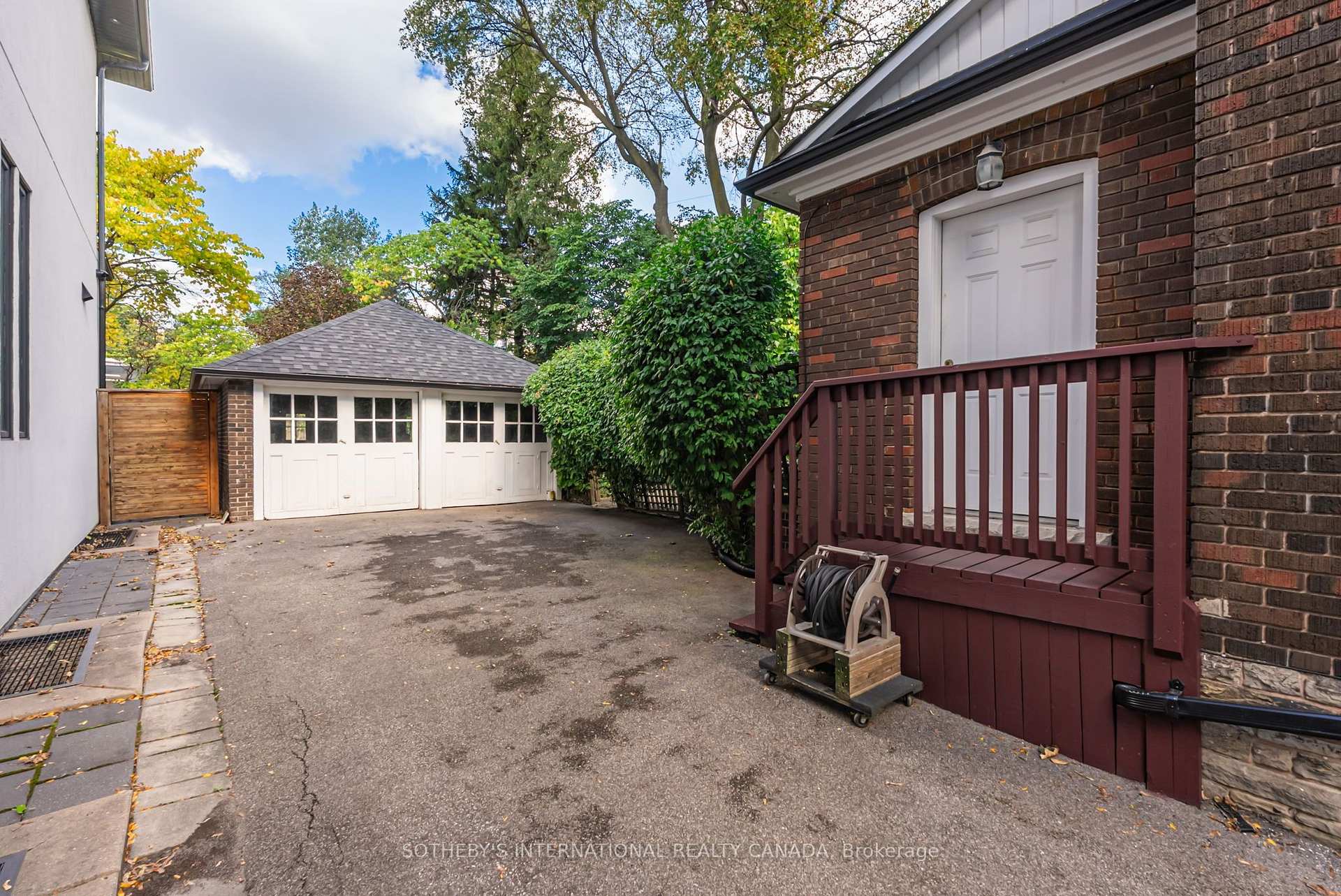 Photo 23 of 38 Chaplin Crescent, Toronto, Yonge-Eglinton — HOMEH