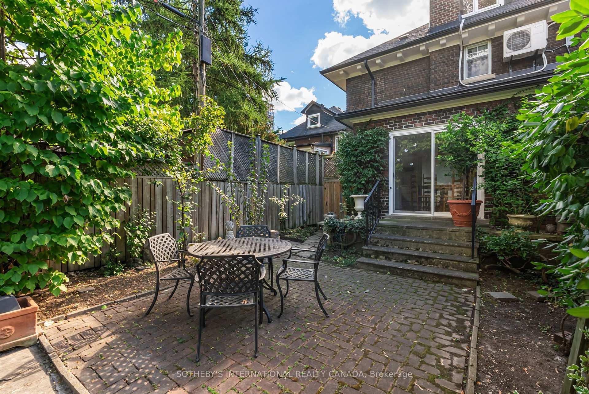 Photo 25 of 38 Chaplin Crescent, Toronto, Yonge-Eglinton — HOMEH