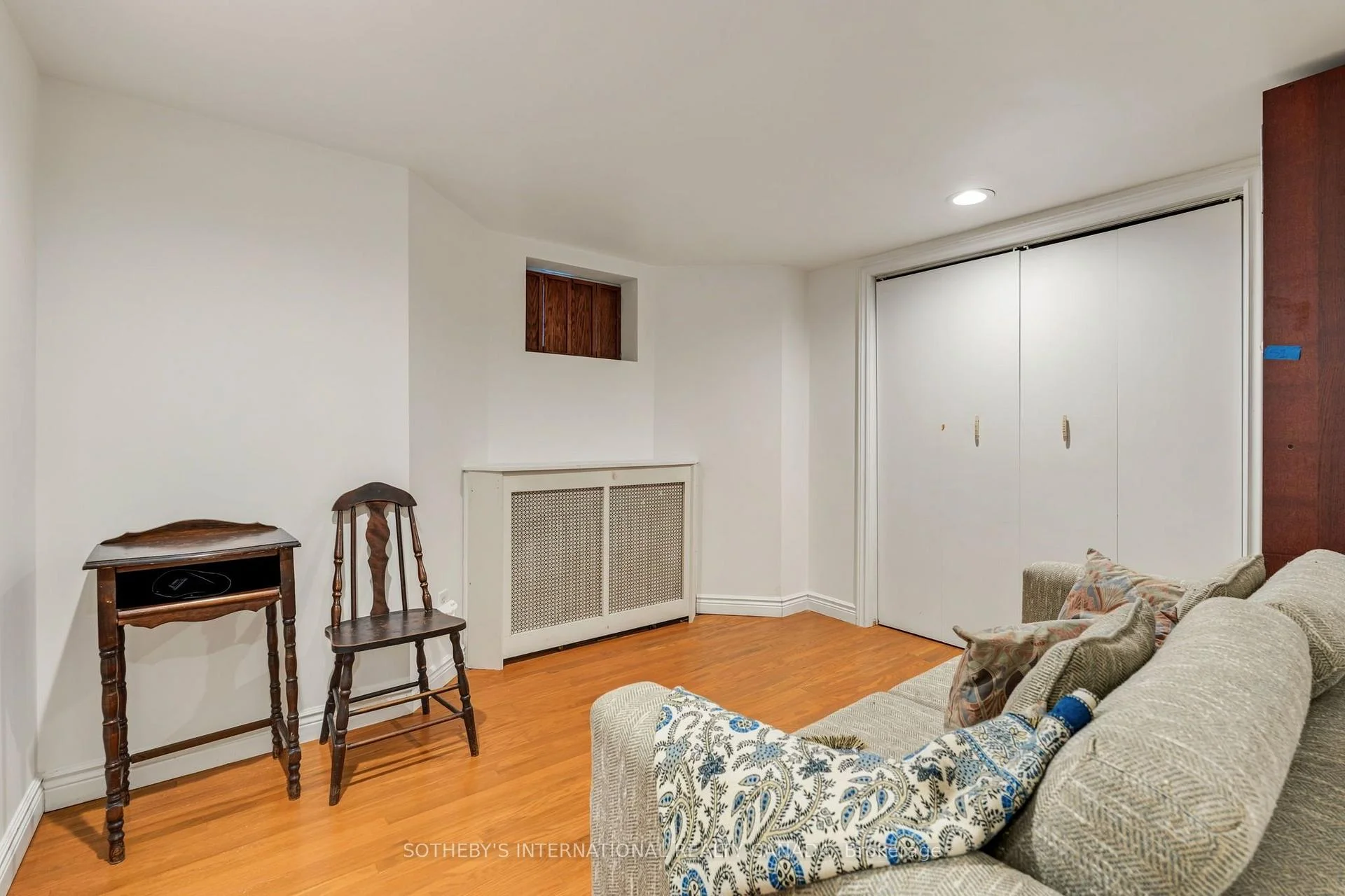 Photo 21 of 38 Chaplin Crescent, Toronto, Yonge-Eglinton — HOMEH