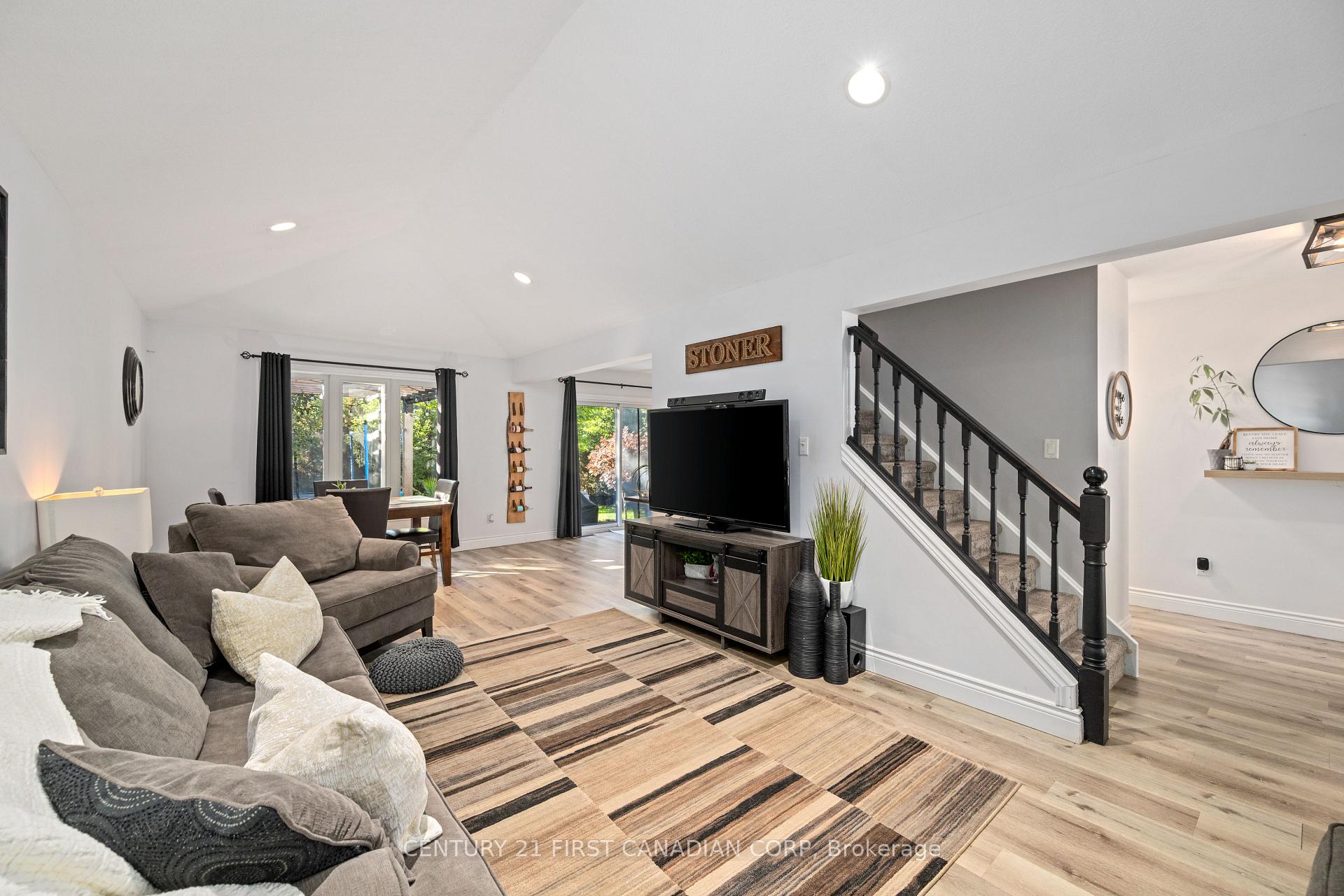 Photo 7 of 101 Duchess Avenue, Lucan Biddulph, Lucan — HOMEH
