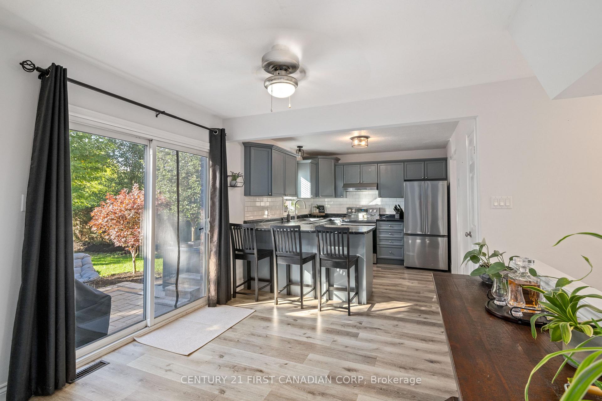 Photo 14 of 101 Duchess Avenue, Lucan Biddulph, Lucan — HOMEH