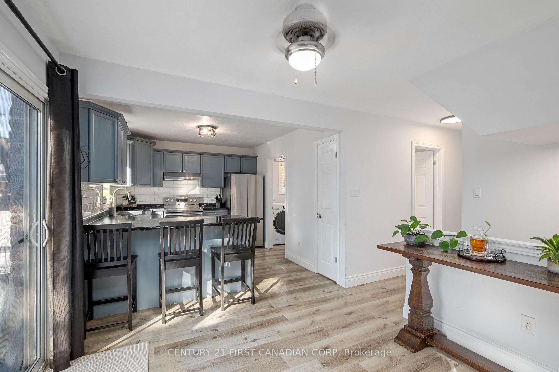 Photo 15 of 101 Duchess Avenue, Lucan Biddulph, Lucan — HOMEH