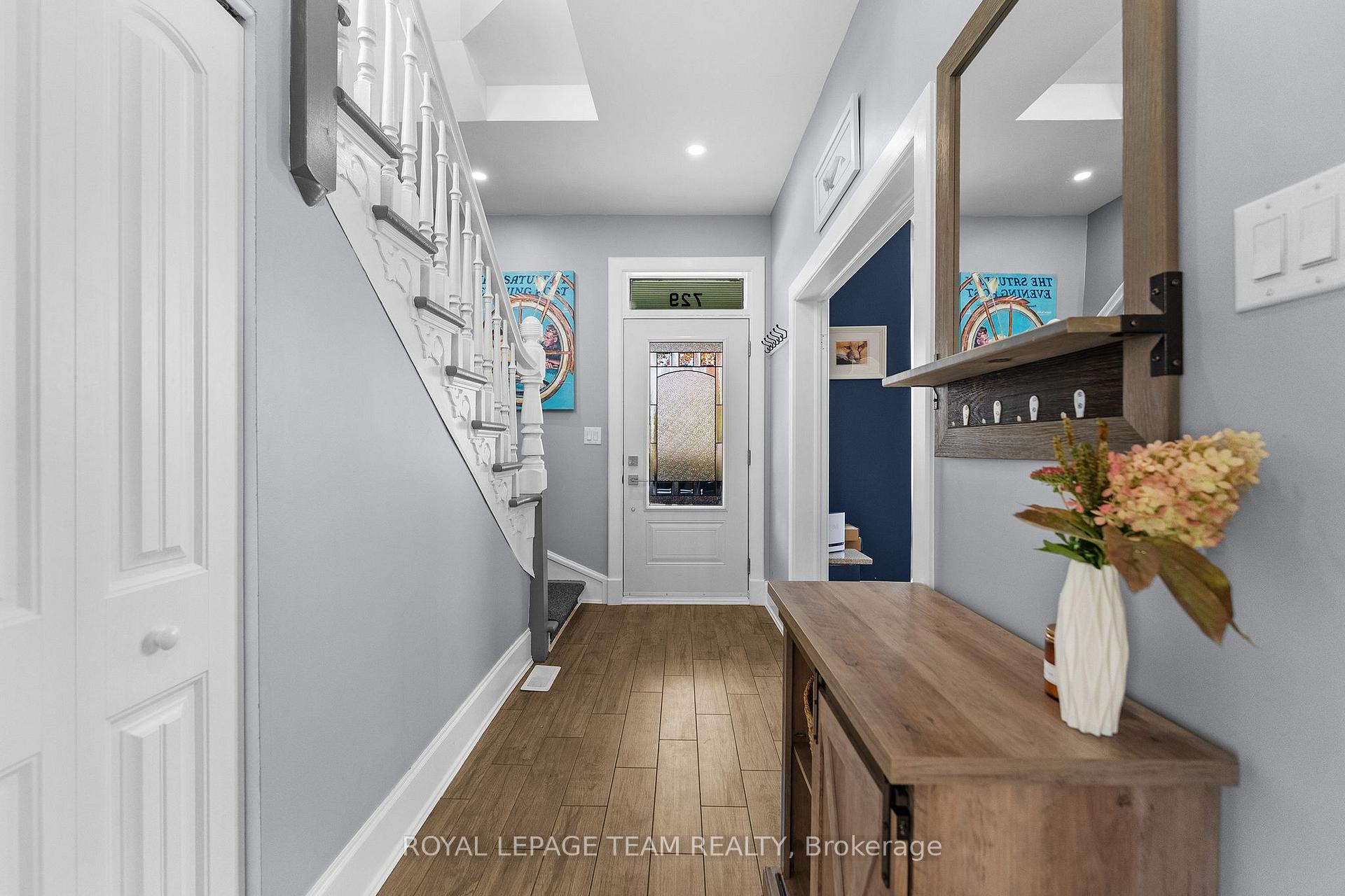 Photo 4 of 729 Raglan Street S, Renfrew, Renfrew — HOMEH