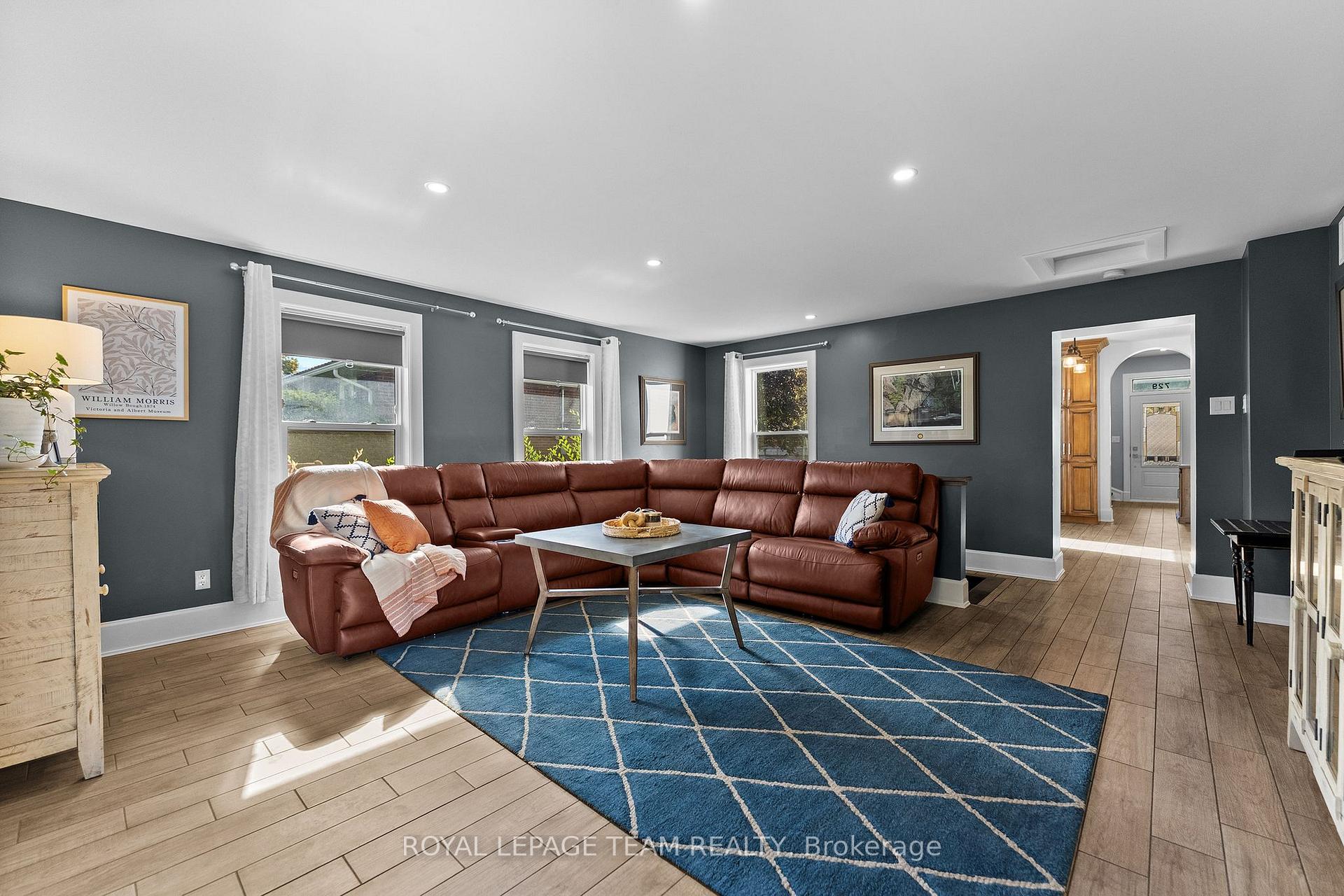 Photo 7 of 729 Raglan Street S, Renfrew, Renfrew — HOMEH