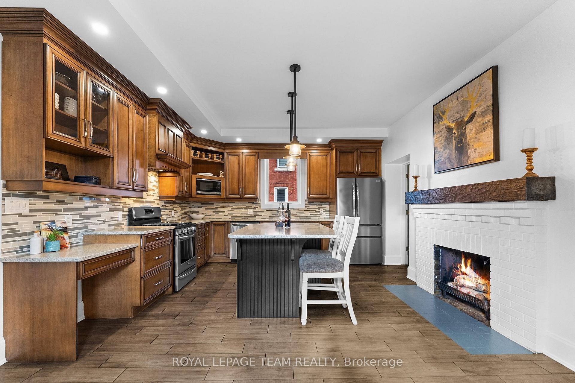 Photo 11 of 729 Raglan Street S, Renfrew, Renfrew — HOMEH